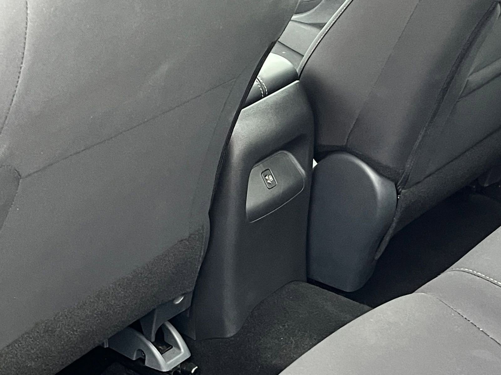 Thumbnail: 2025 Nissan Sentra - 24