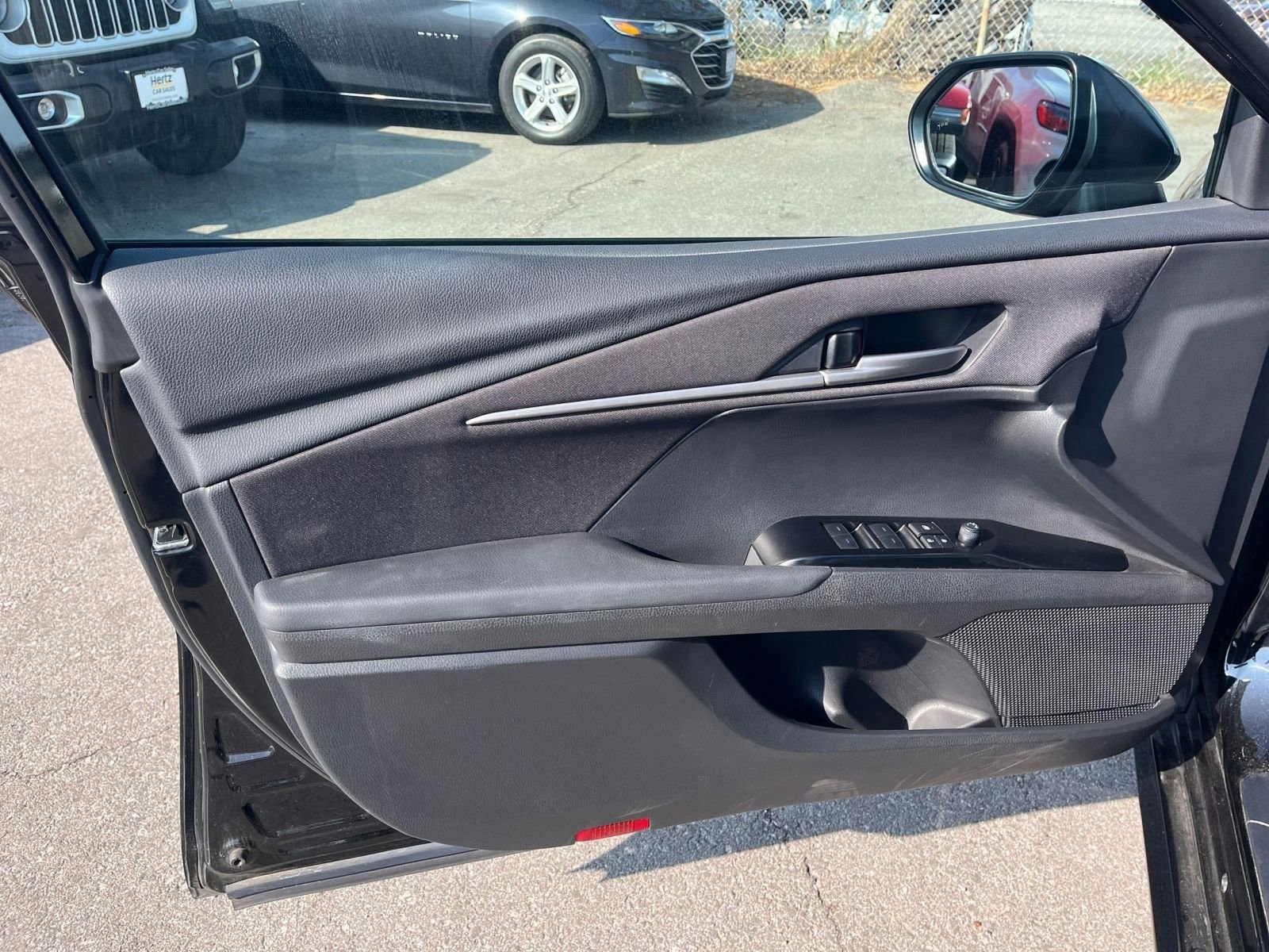 Thumbnail: 2025 Toyota Camry - 20