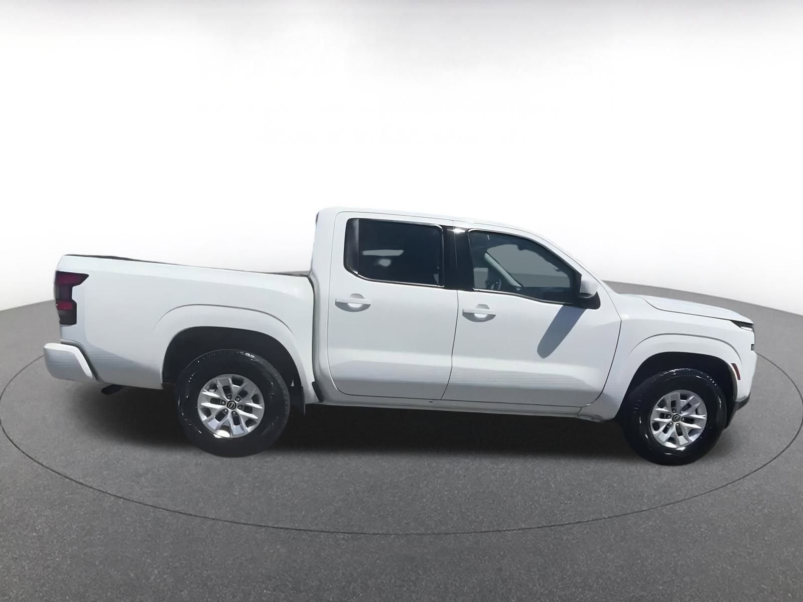 Thumbnail: 2024 Nissan Frontier - 16