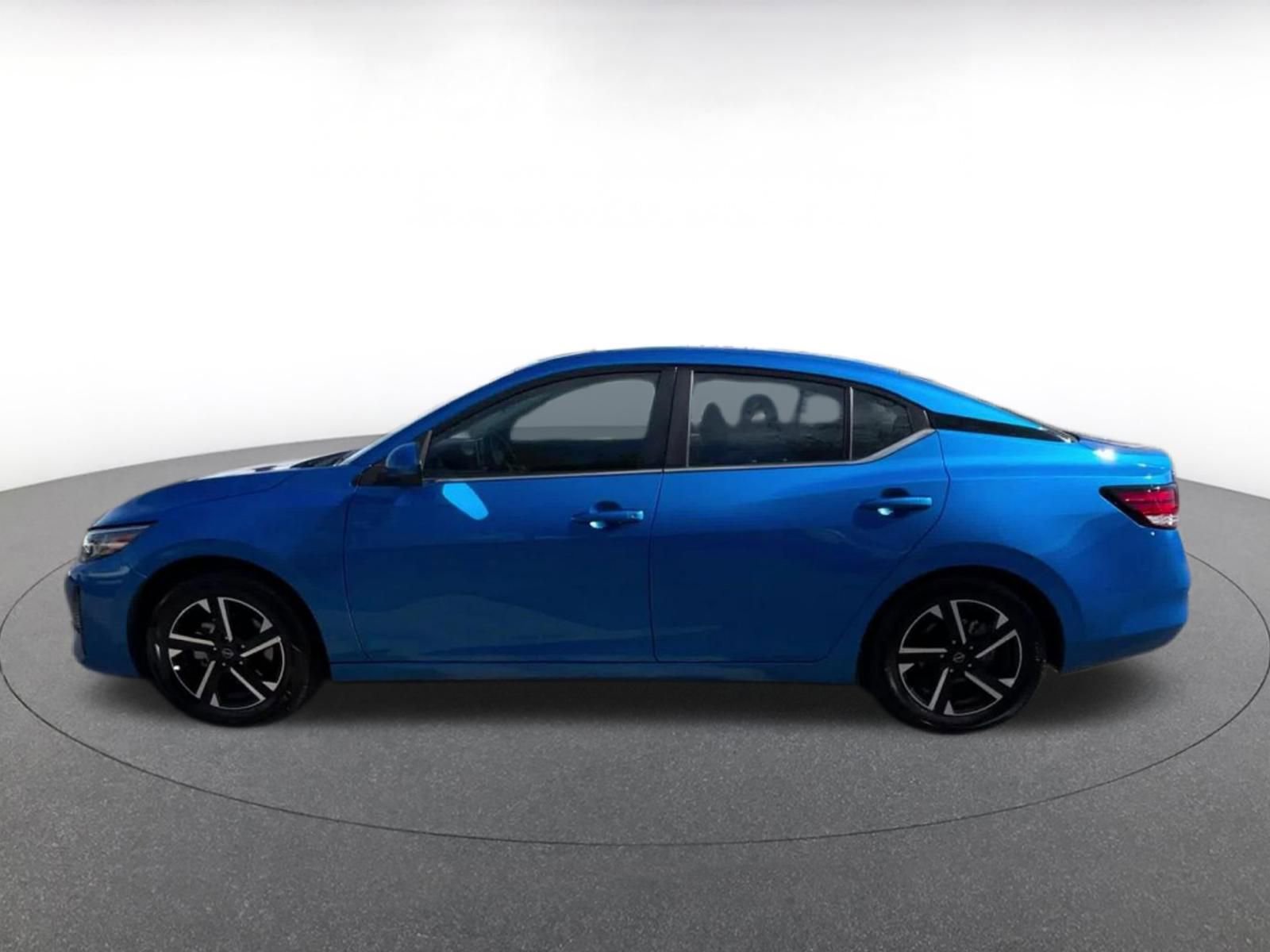 Thumbnail: 2025 Nissan Sentra - 9