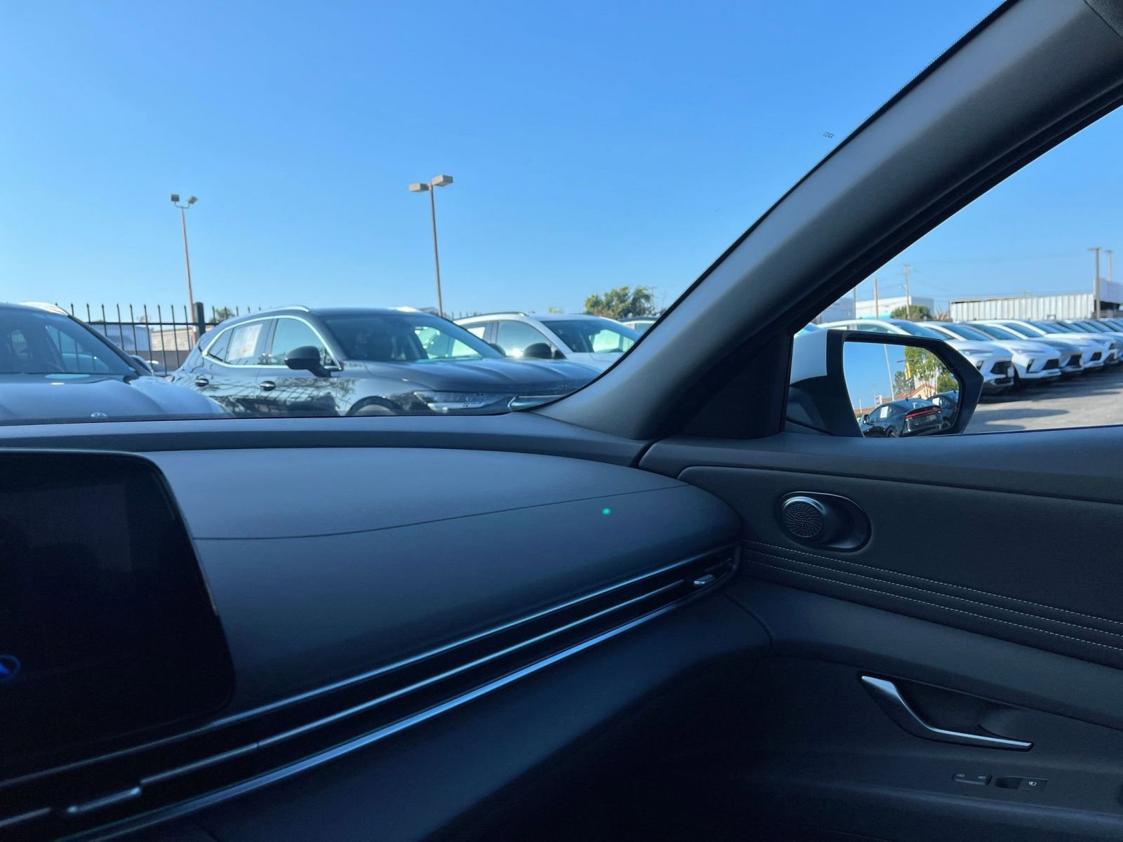 Thumbnail: 2025 Hyundai Elantra - 35