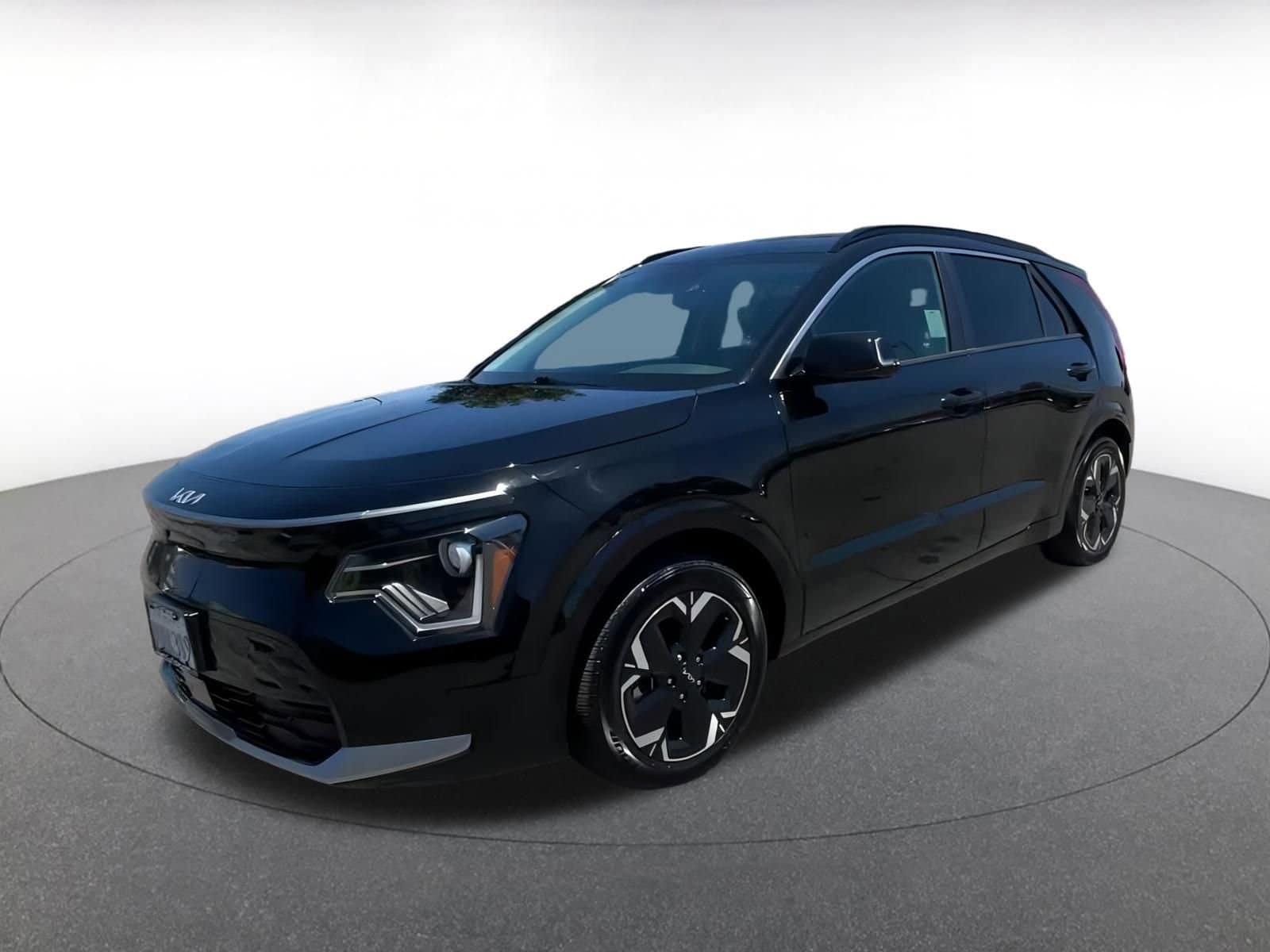 Thumbnail: 2023 Kia Niro - 5
