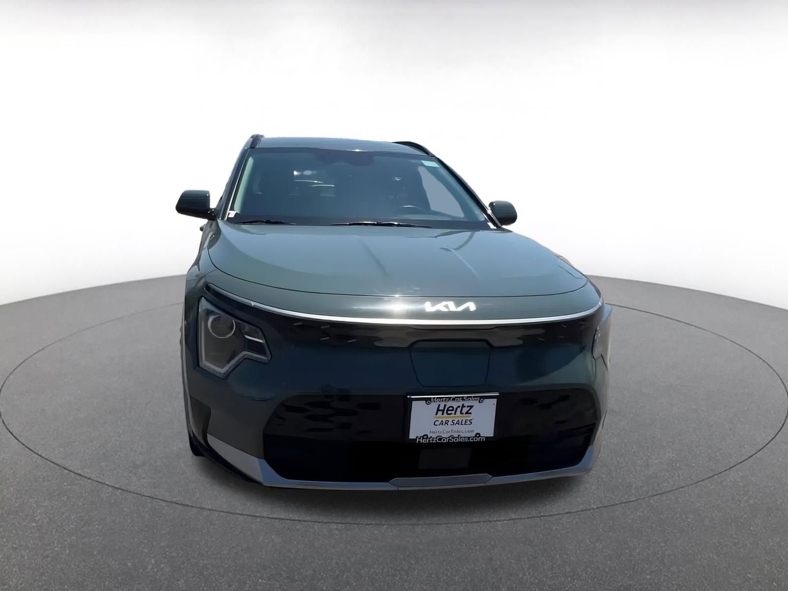 Thumbnail: 2023 Kia Niro - 4