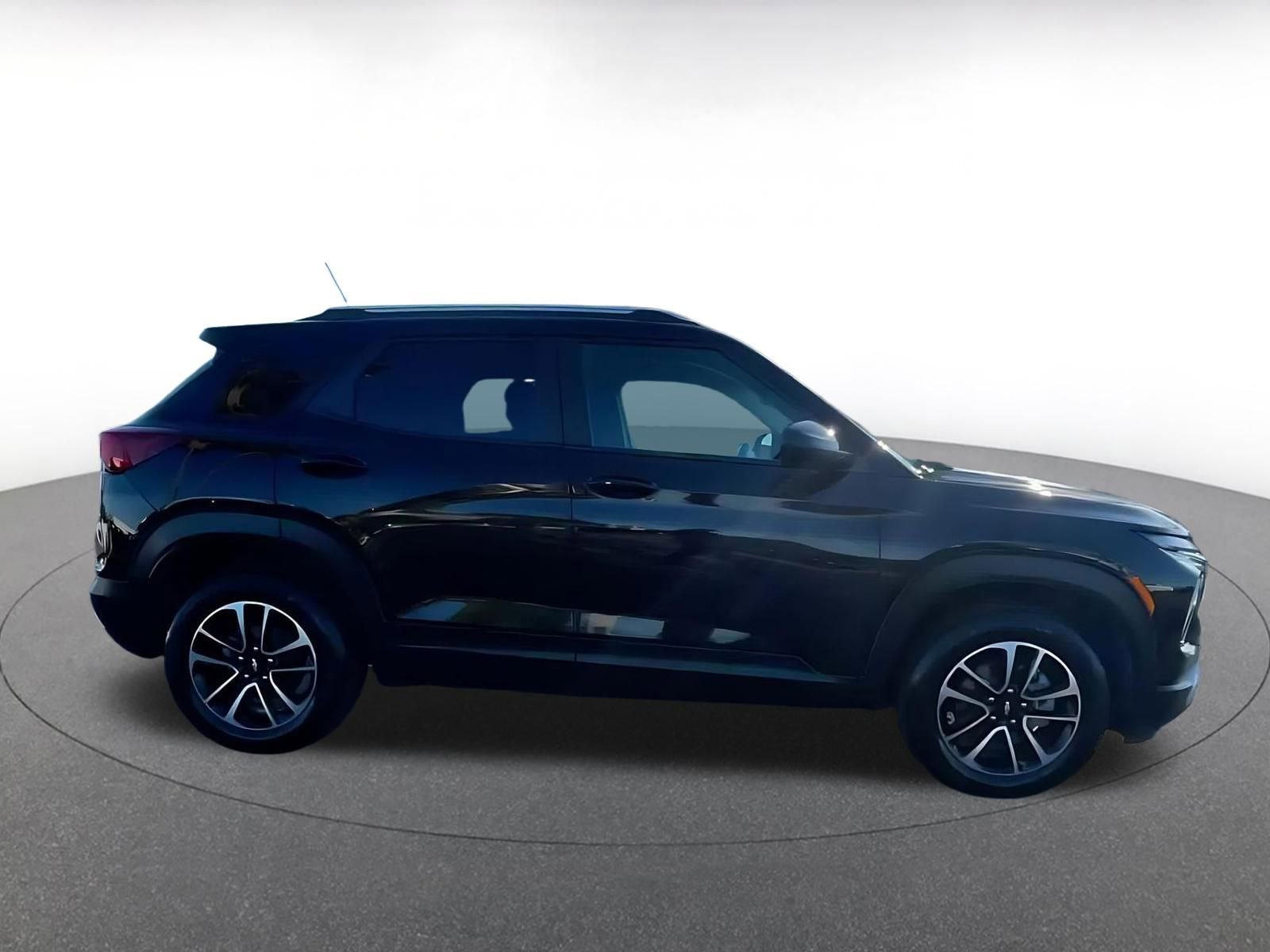 Thumbnail: 2025 Chevrolet TrailBlazer - 16