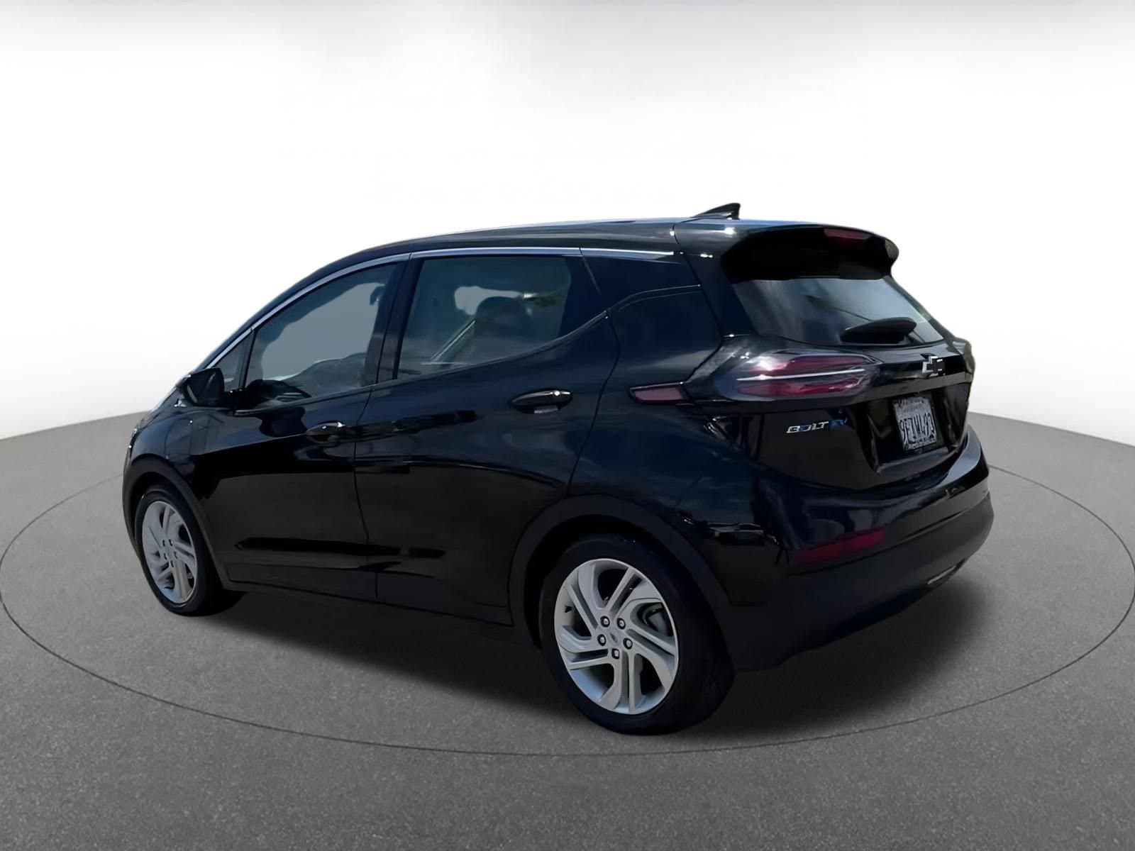 Thumbnail: 2023 Chevrolet Bolt EV - 8