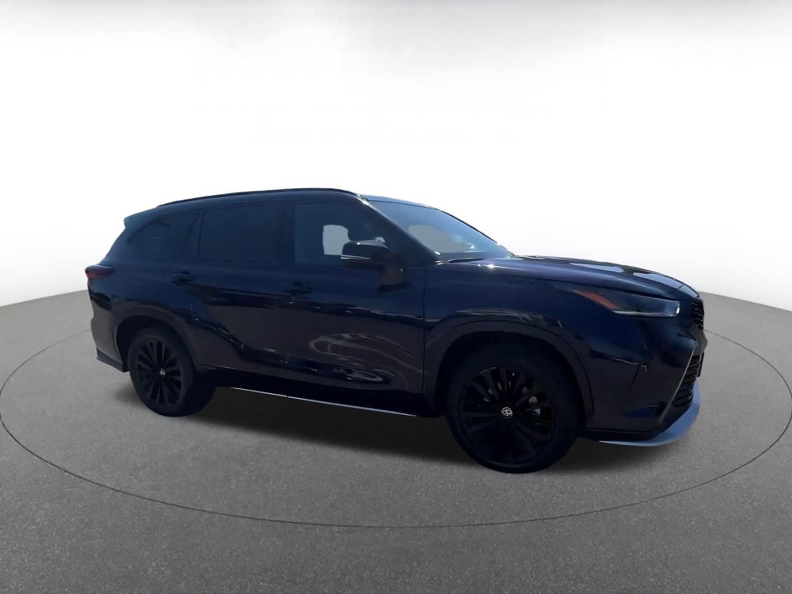 Thumbnail: 2025 Toyota Highlander - 2
