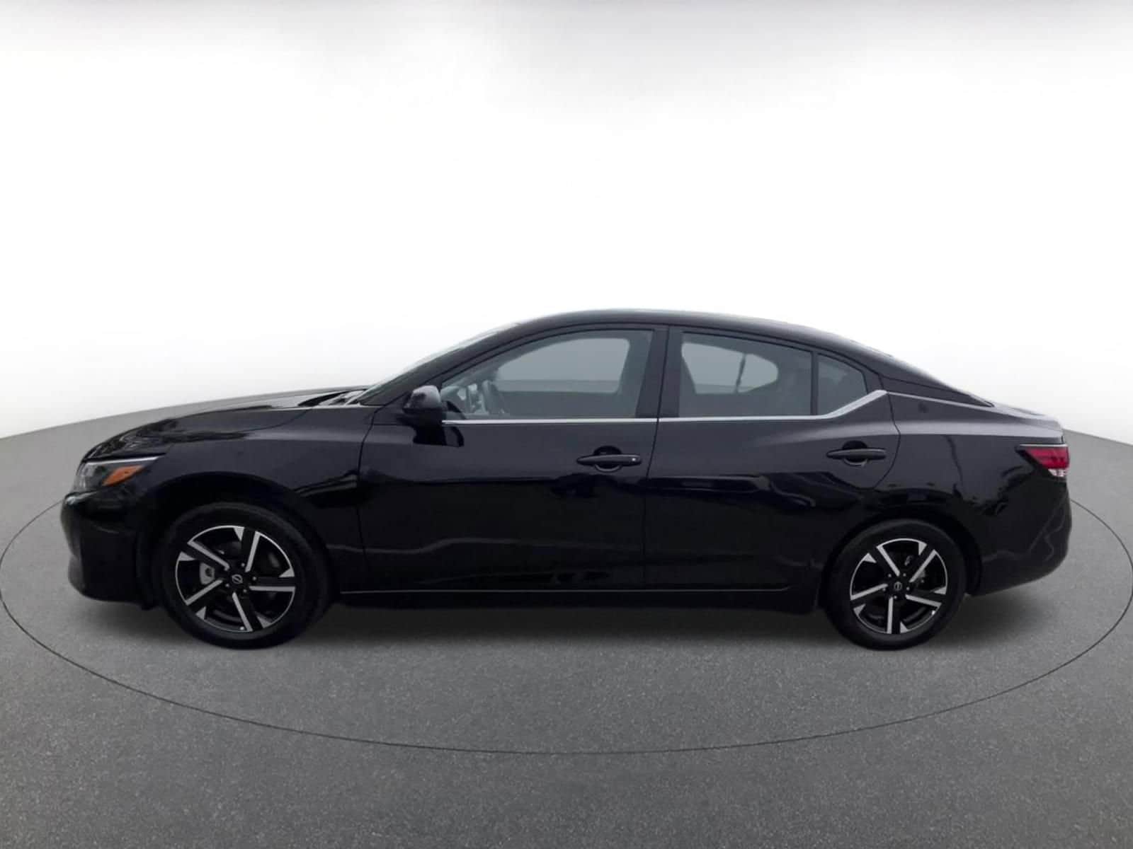 Thumbnail: 2025 Nissan Sentra - 9