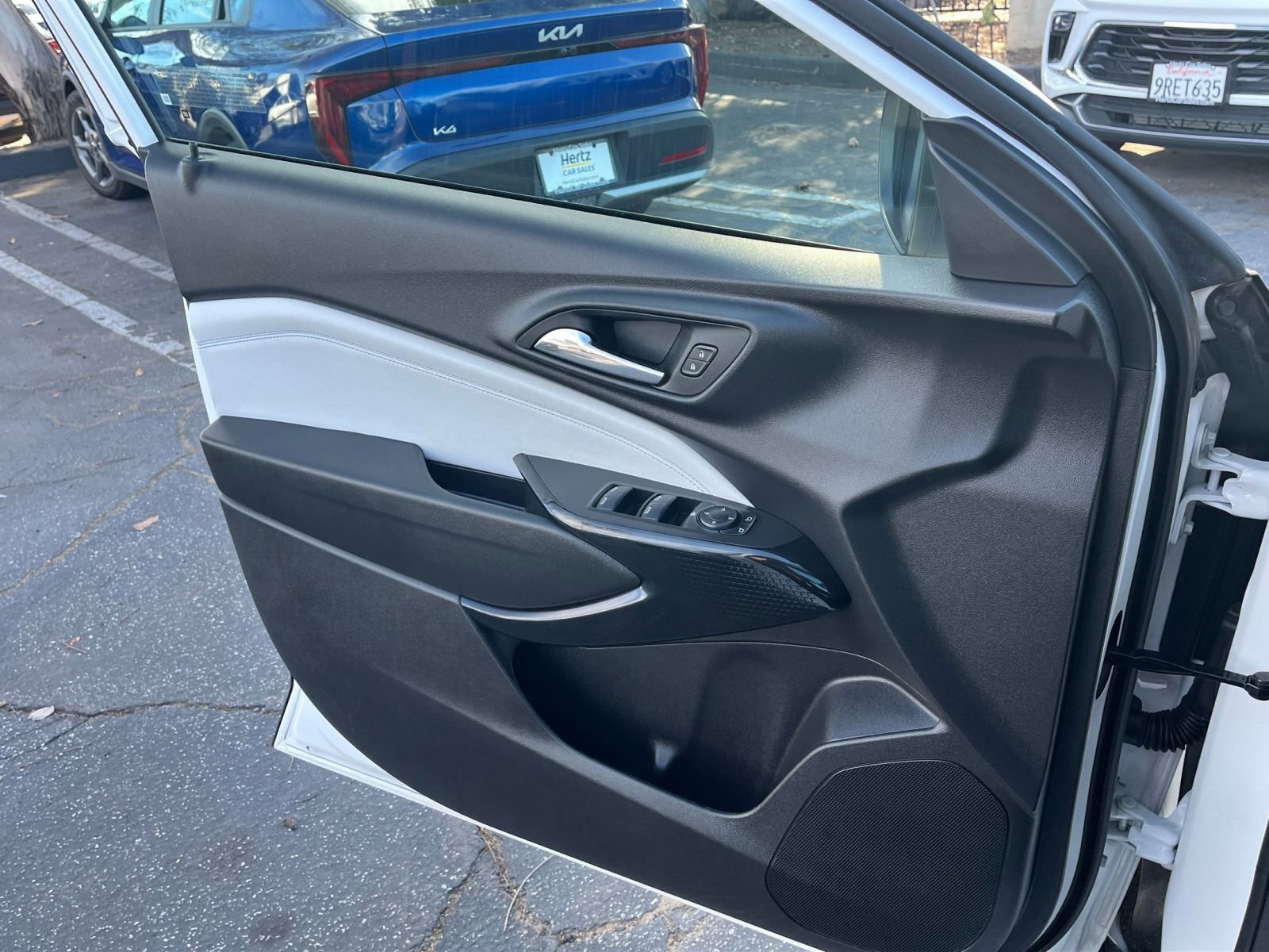 Thumbnail: 2025 Chevrolet Trax - 18