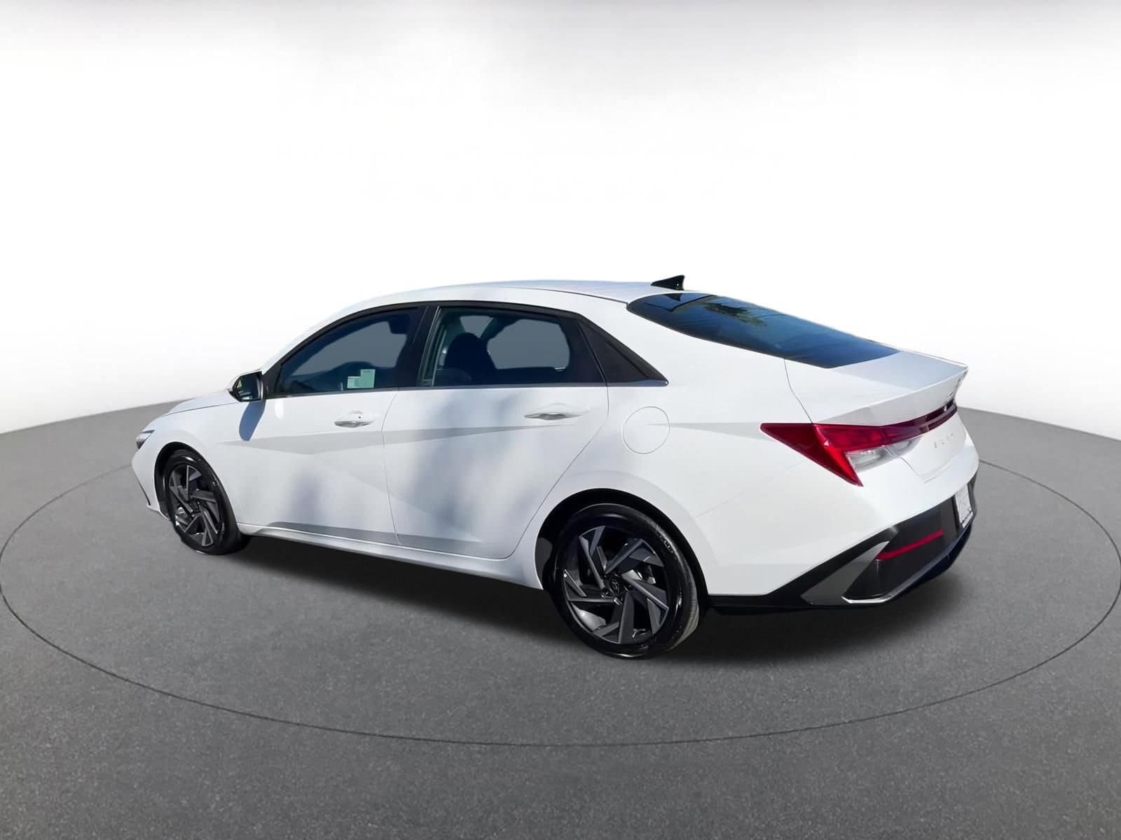 Thumbnail: 2025 Hyundai Elantra - 10