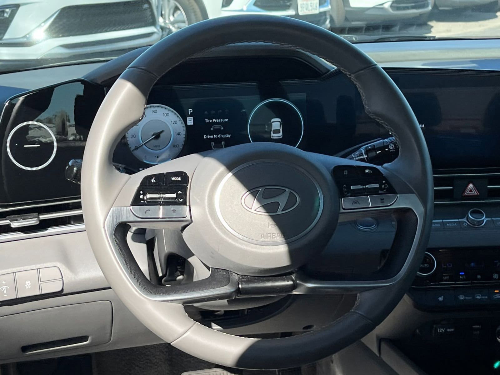 Thumbnail: 2025 Hyundai Elantra - 30