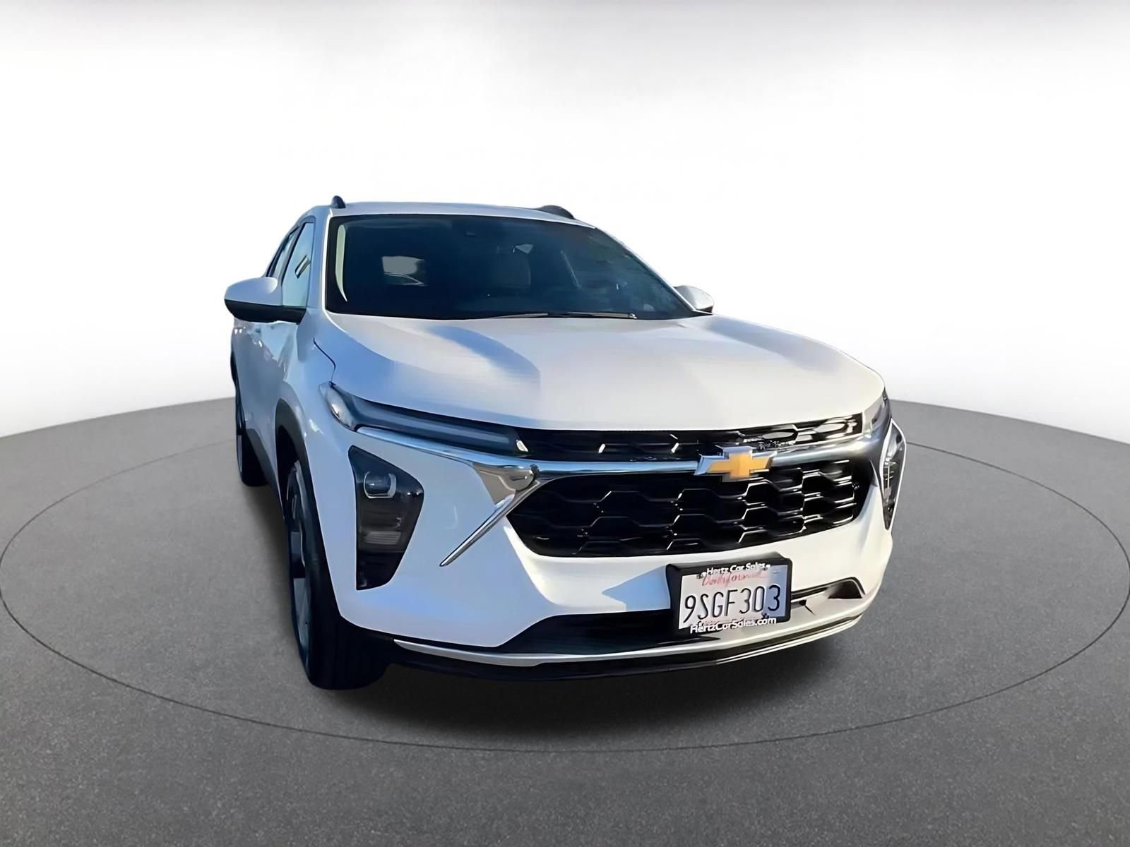 Thumbnail: 2025 Chevrolet Trax - 3