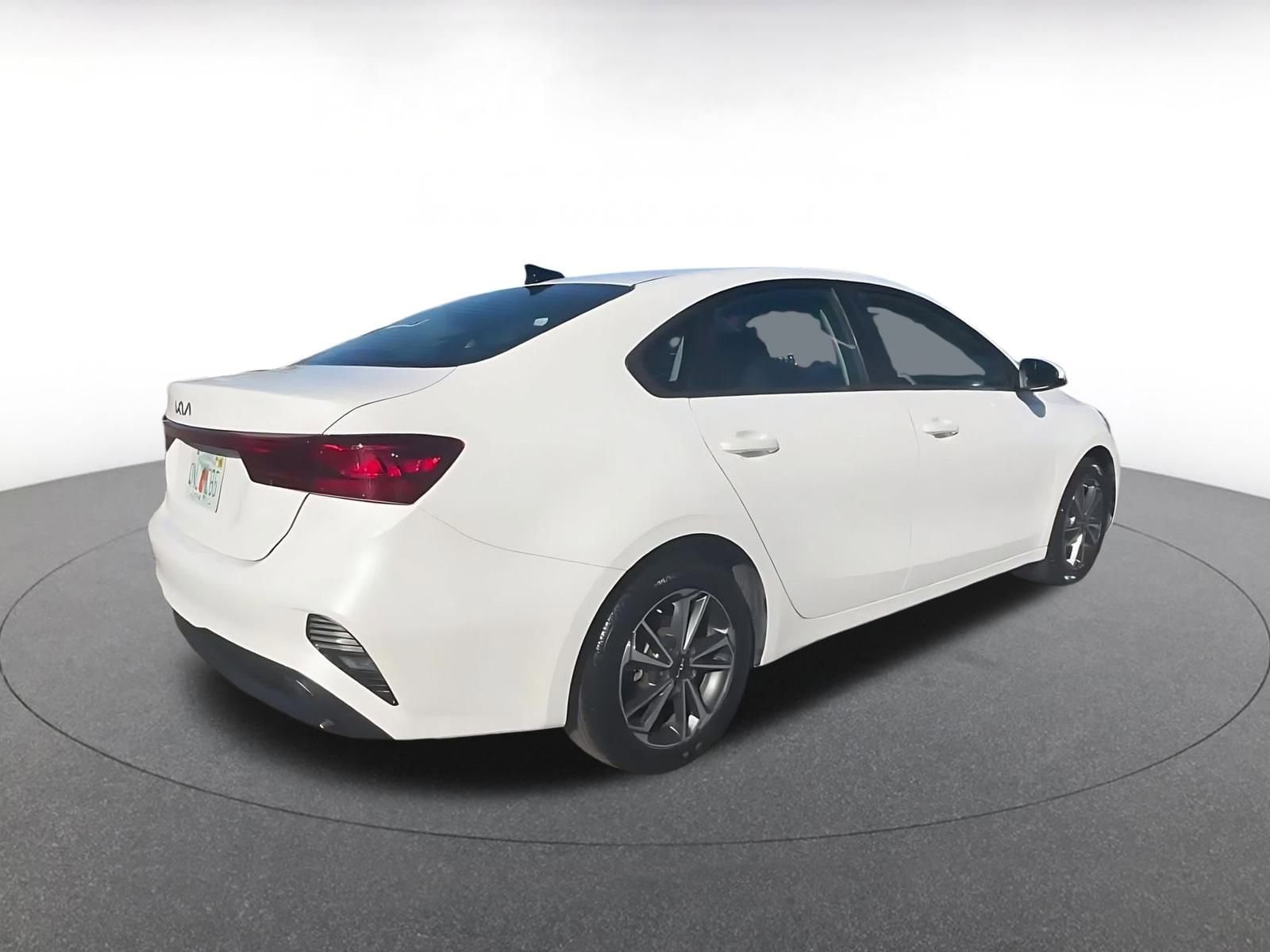 Thumbnail: 2023 Kia Forte - 15