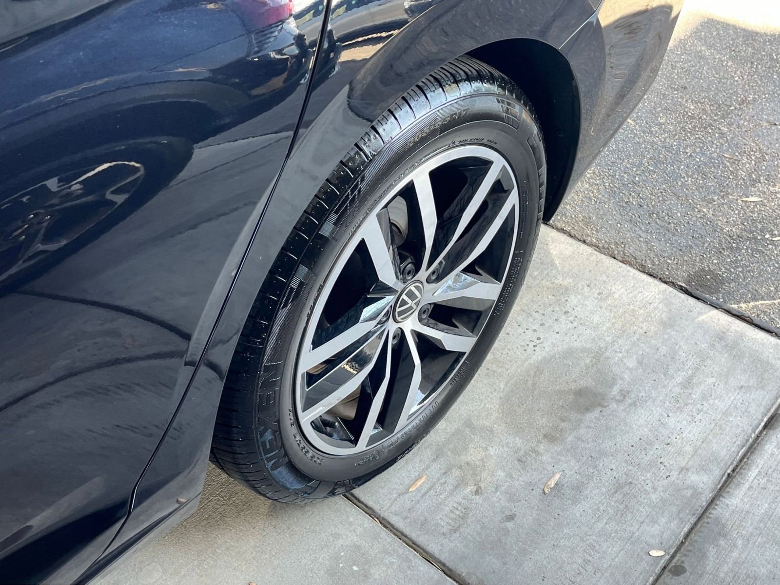 Thumbnail: 2025 Volkswagen Jetta - 30