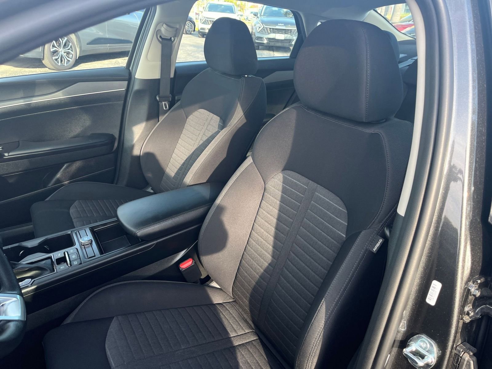 Thumbnail: 2025 Kia K5 - 28