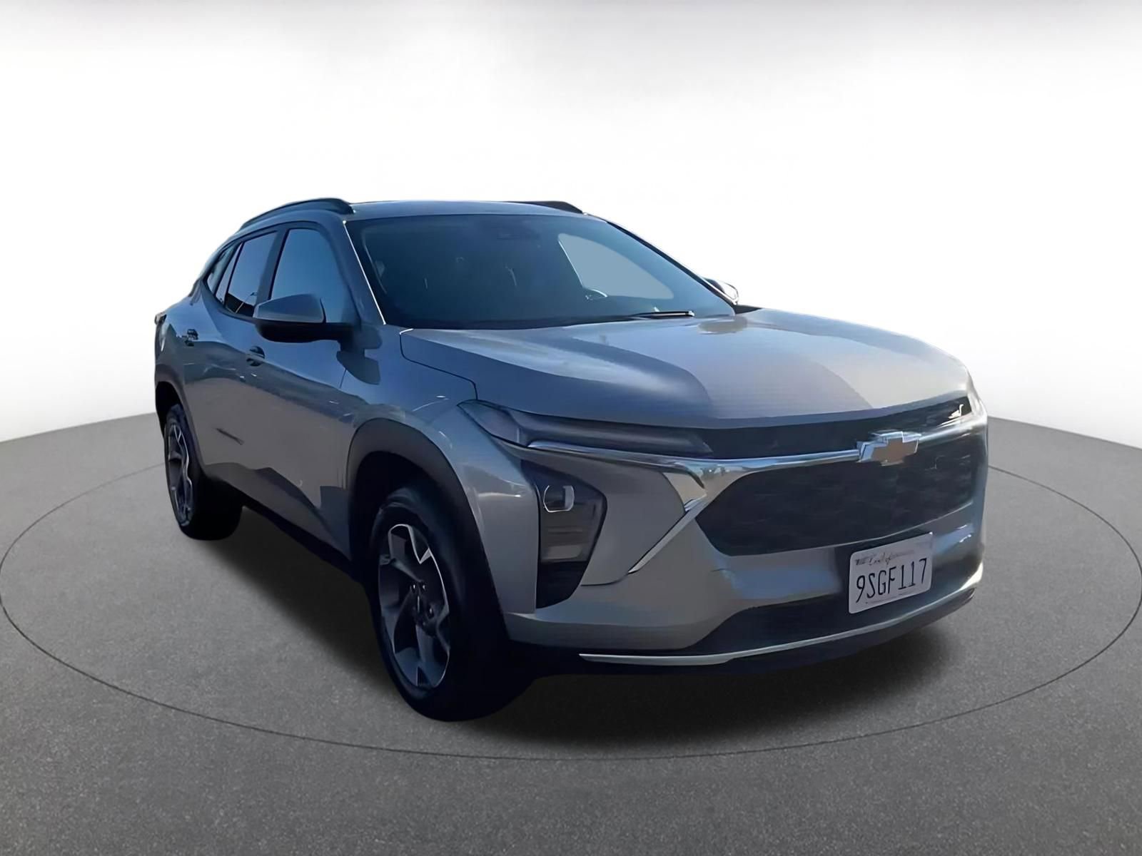 Thumbnail: 2025 Chevrolet Trax - 3