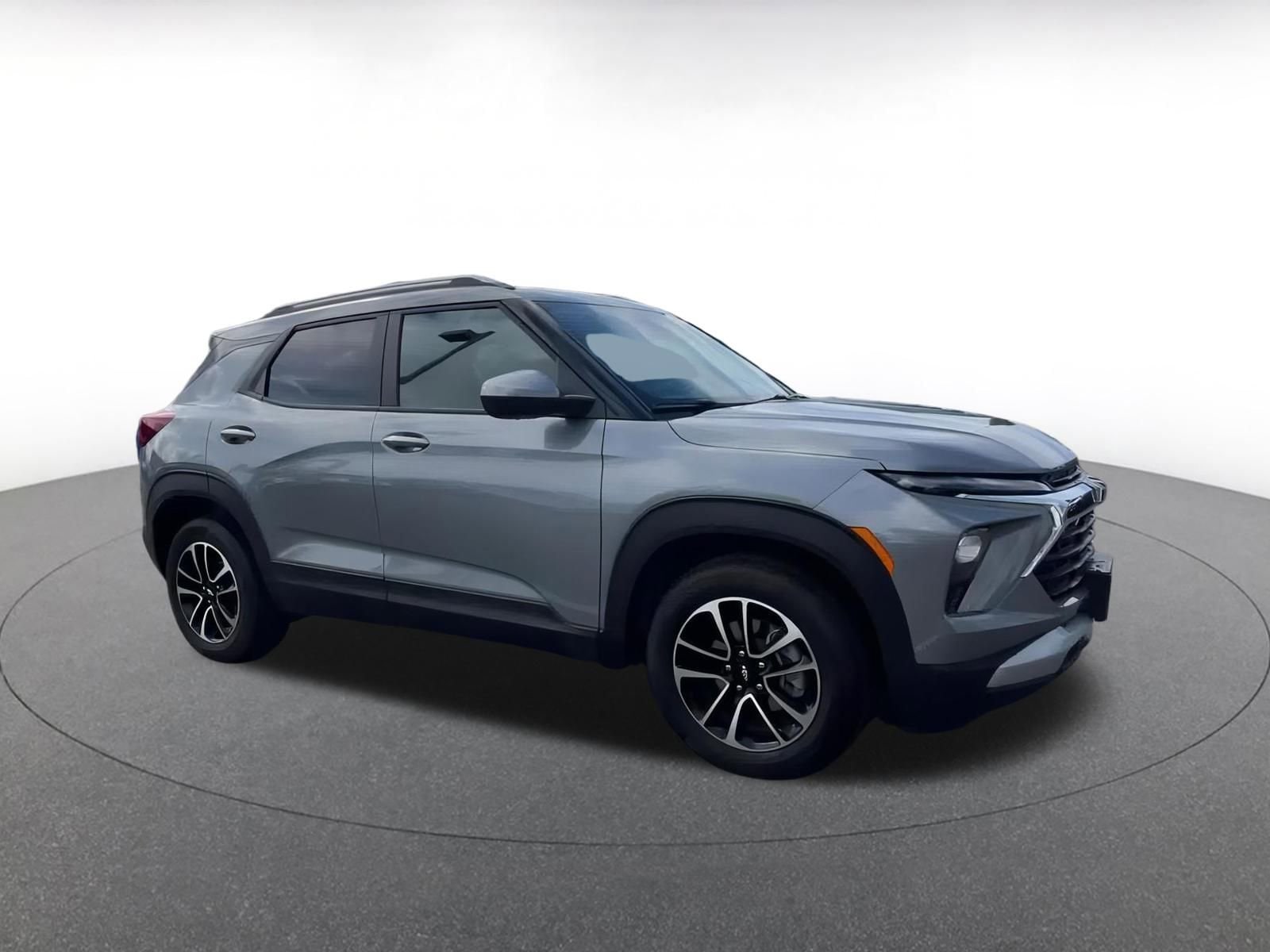 Thumbnail: 2025 Chevrolet TrailBlazer - 2