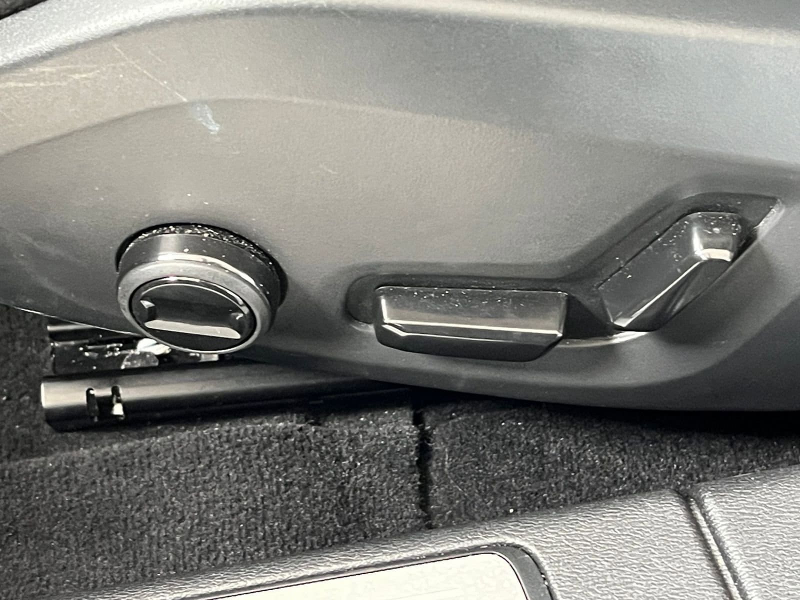 Thumbnail: 2025 Volvo S60 - 23