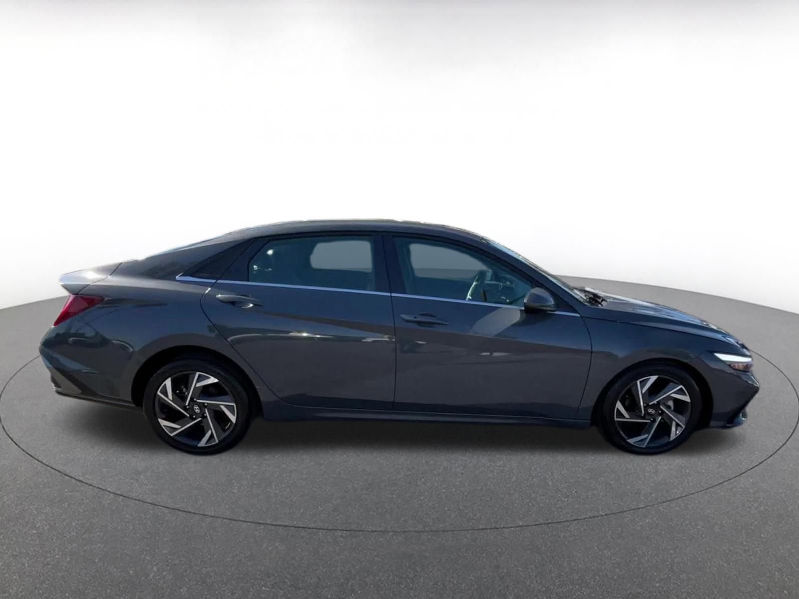 Thumbnail: 2025 Hyundai Elantra - 16