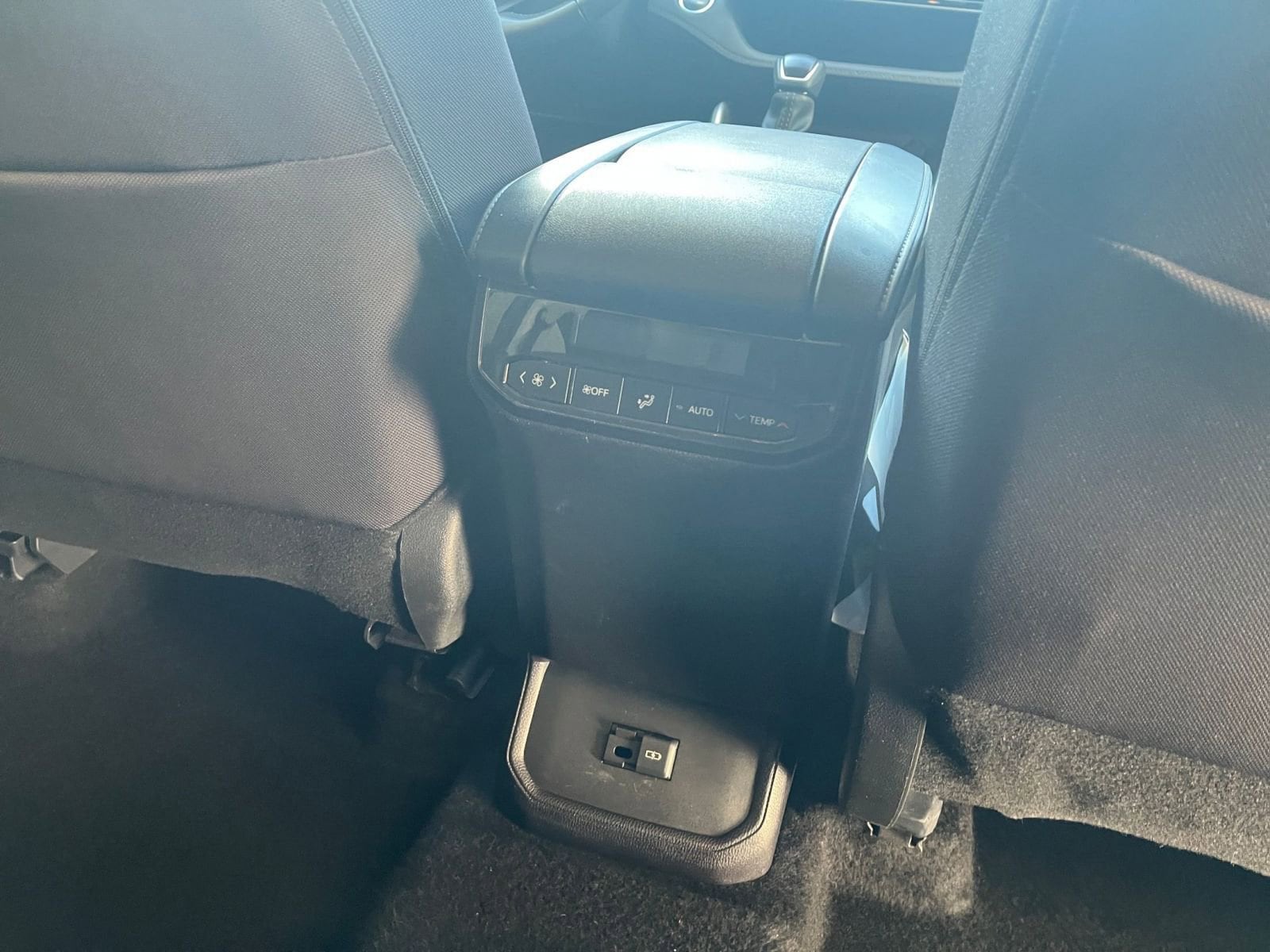 Thumbnail: 2025 Toyota Highlander - 25