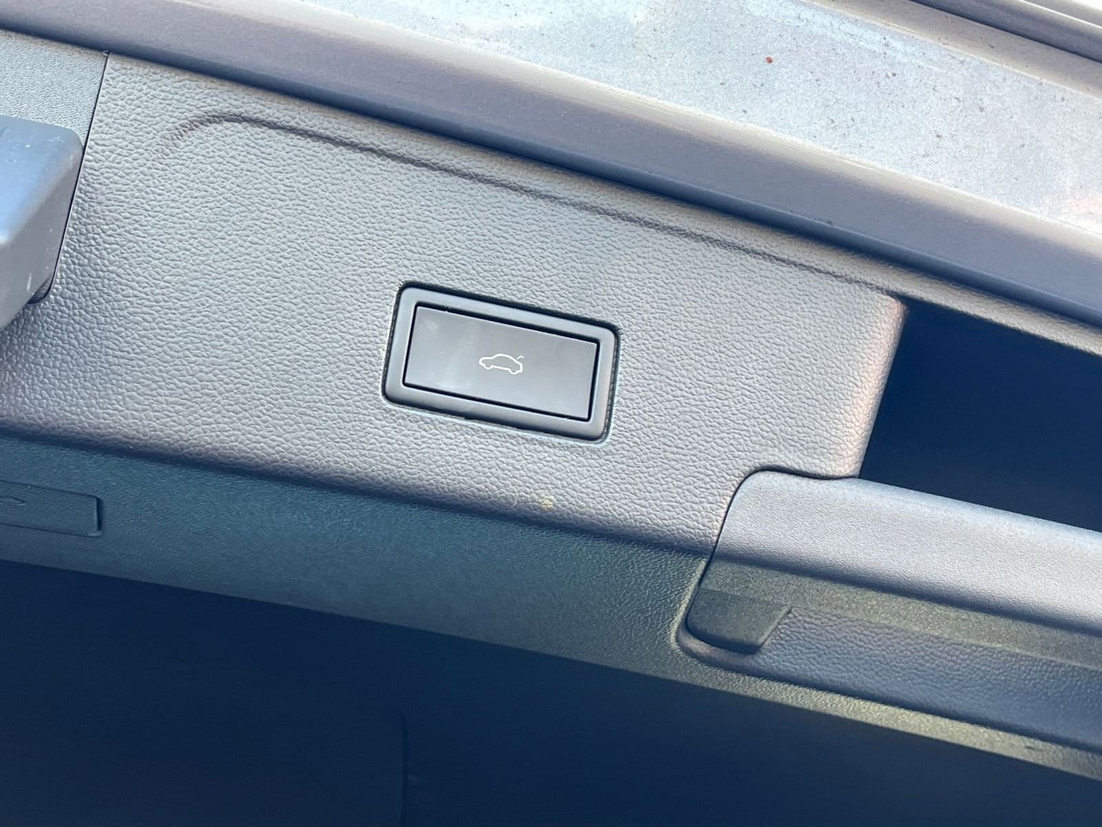 Thumbnail: 2025 Volkswagen Atlas - 21