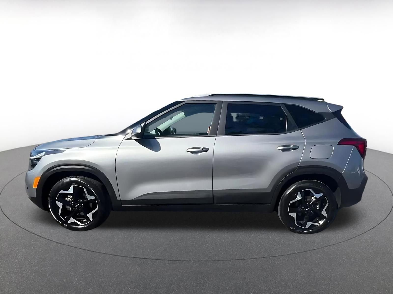 Thumbnail: 2025 Kia Seltos - 9