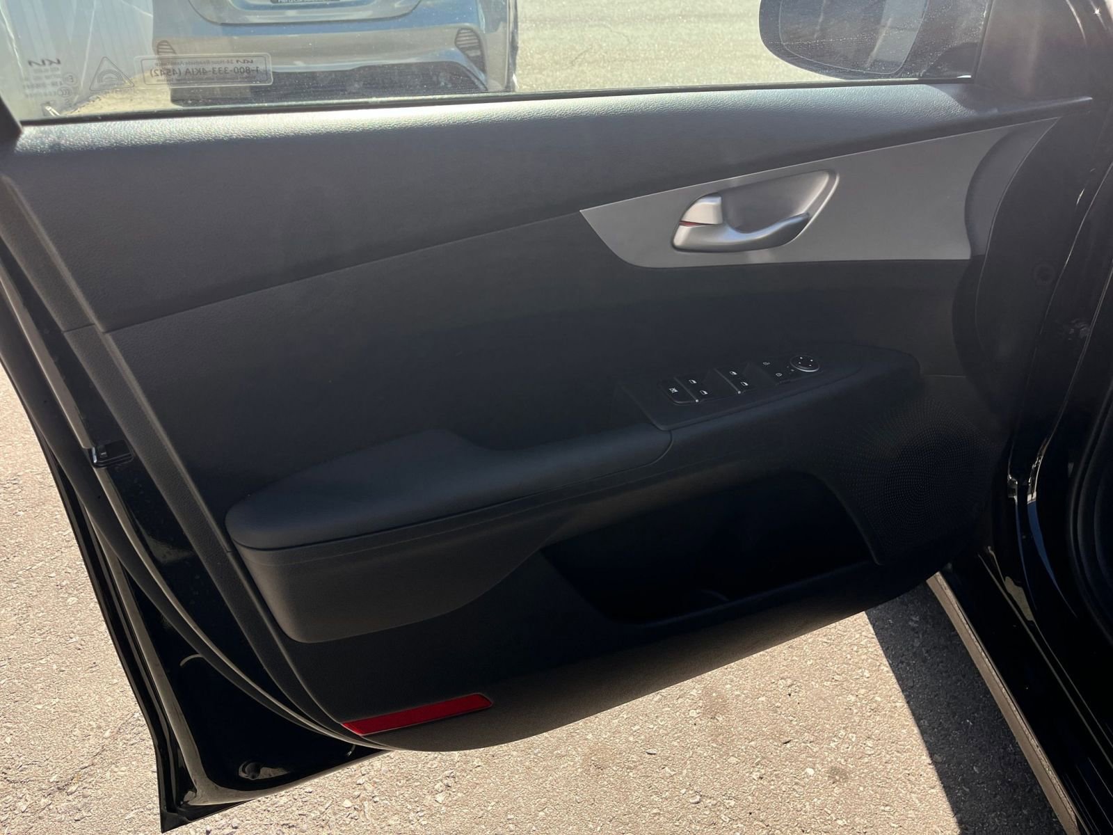 Thumbnail: 2024 Kia Forte - 16