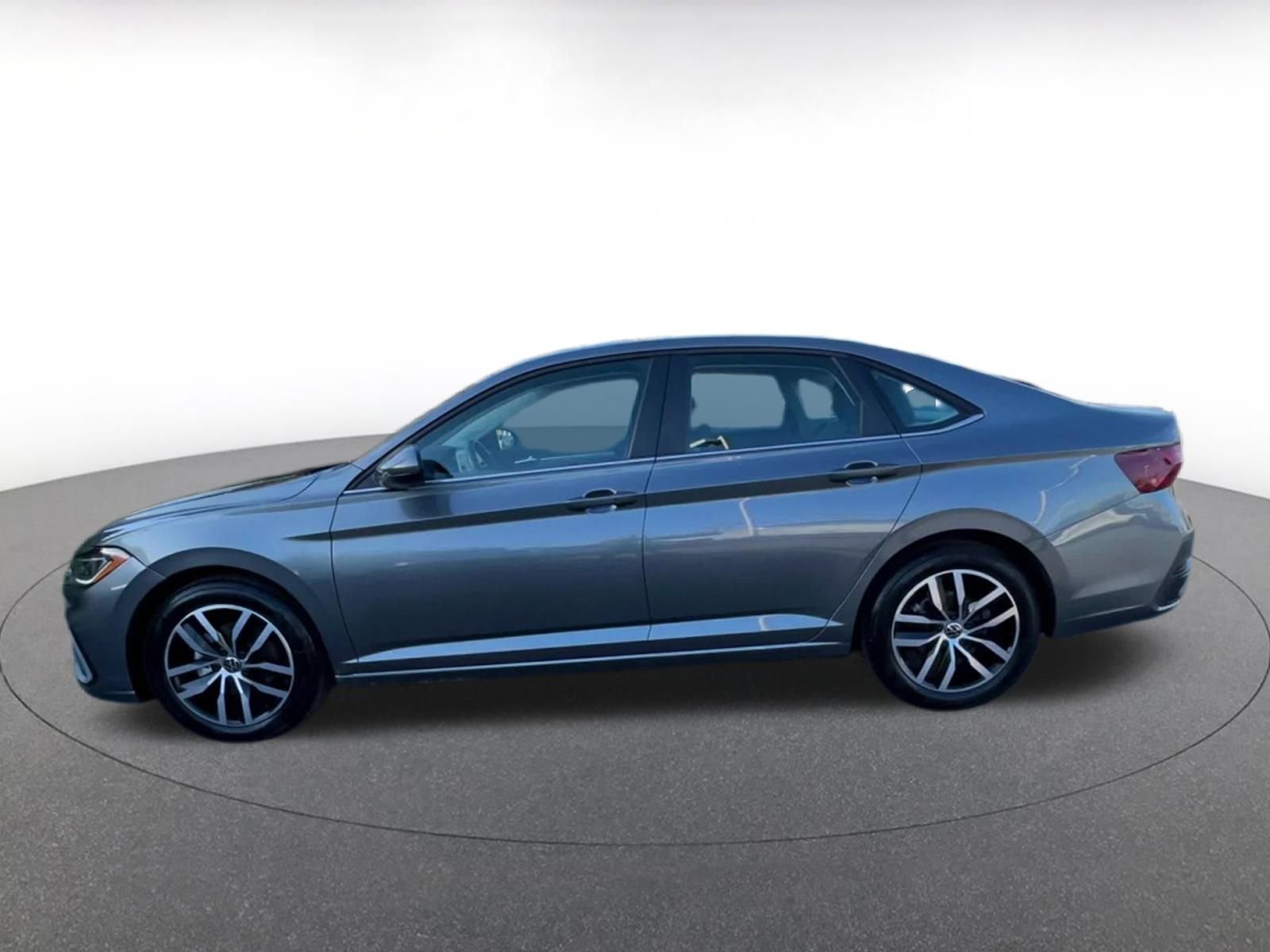 Thumbnail: 2025 Volkswagen Jetta - 9