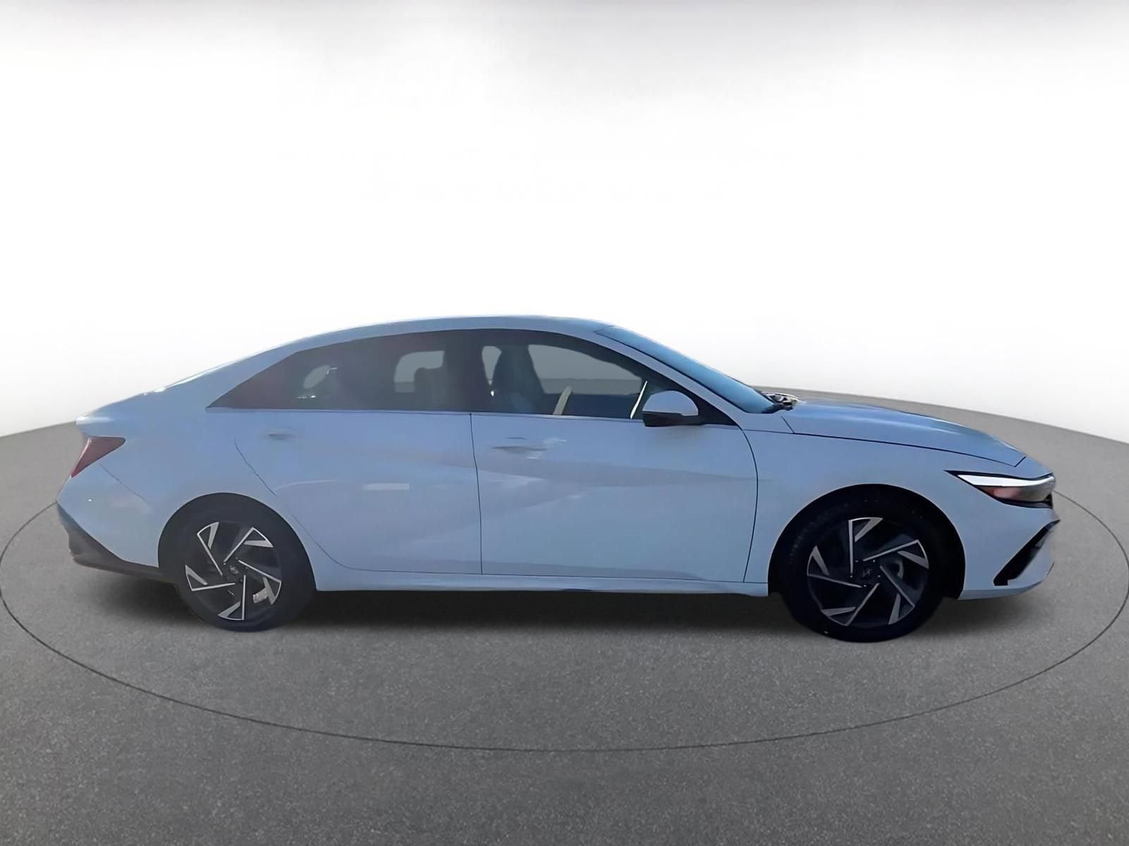 Thumbnail: 2025 Hyundai Elantra - 16