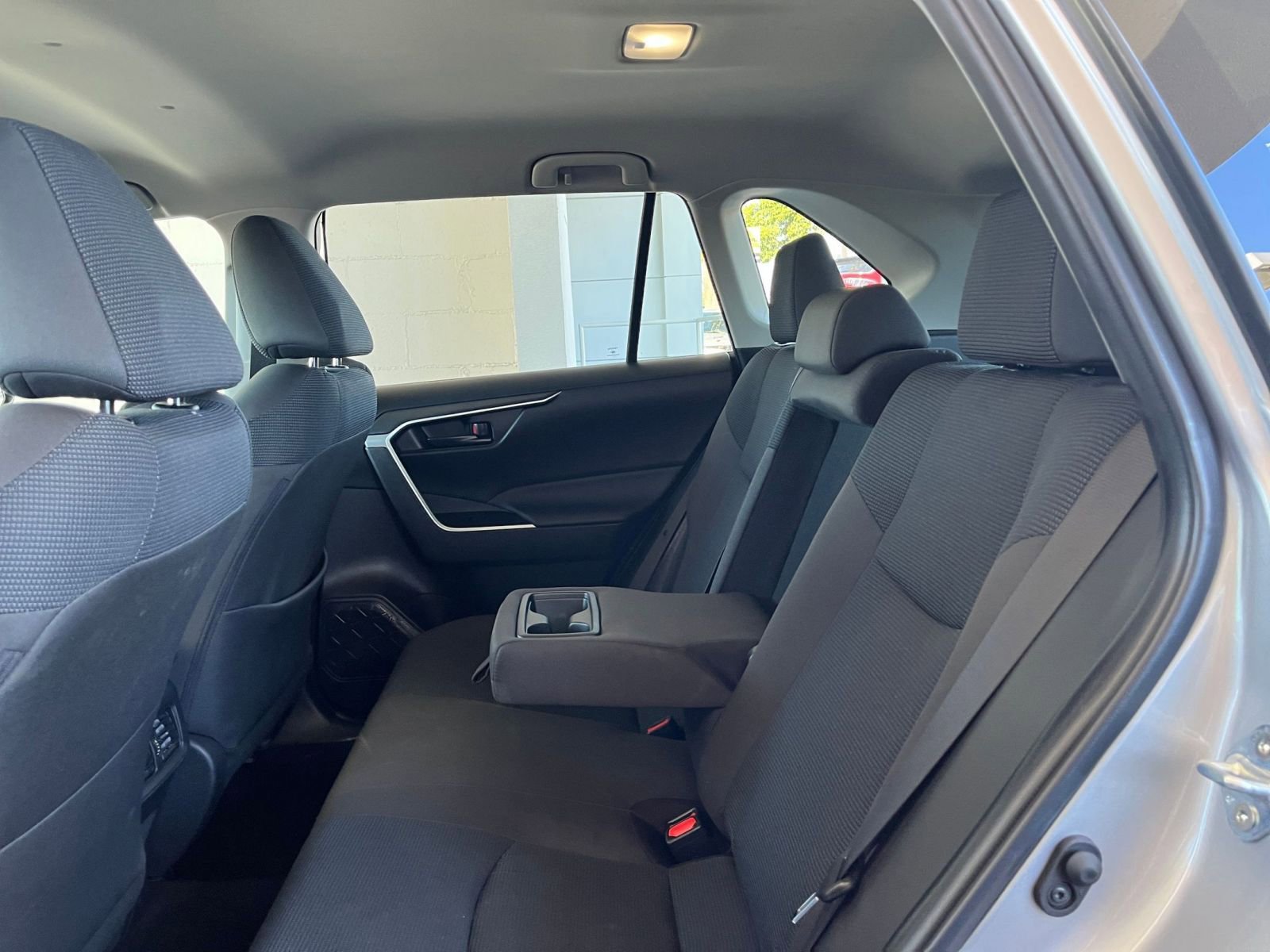 Thumbnail: 2025 Toyota RAV4 - 25