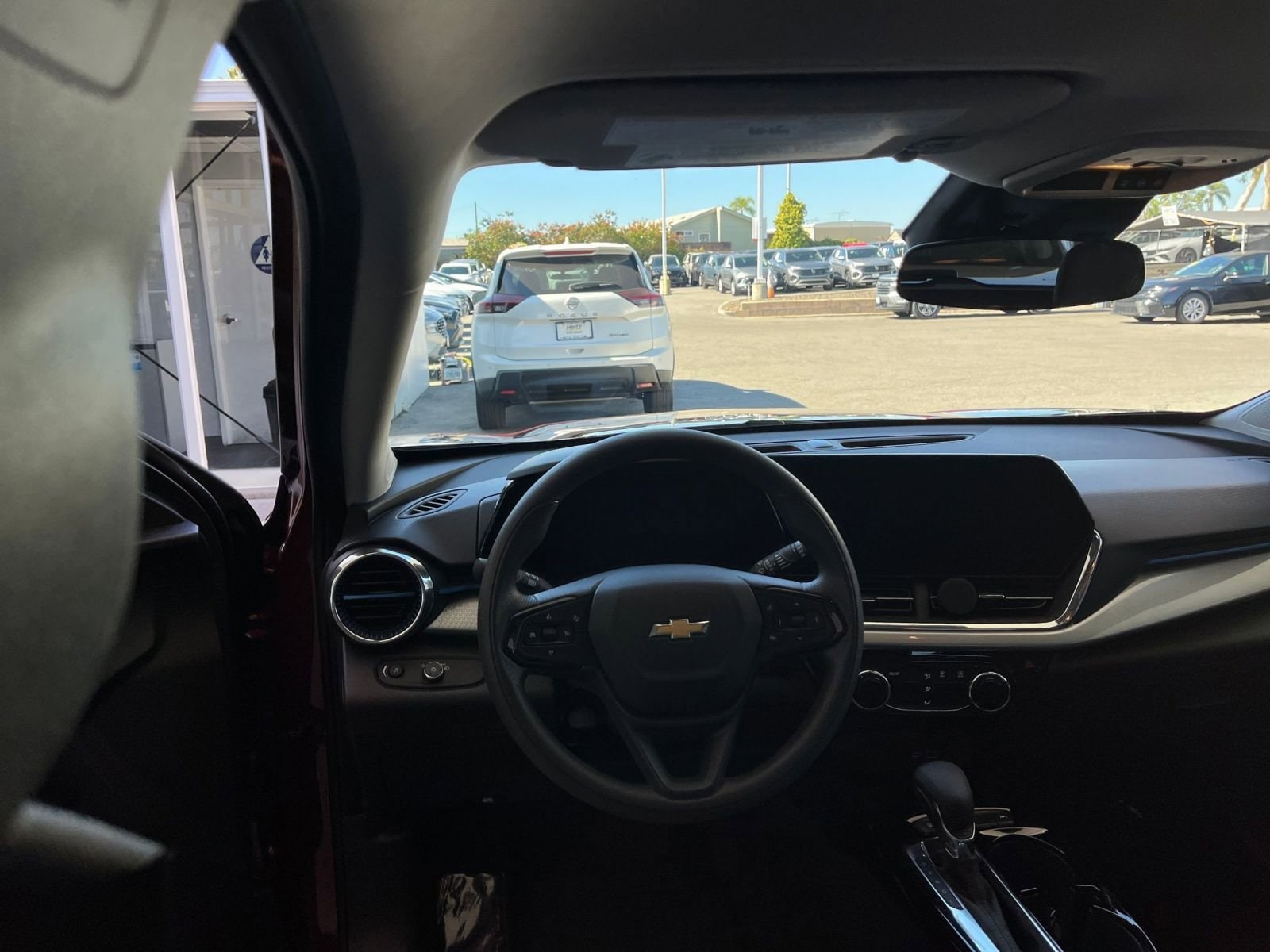 Thumbnail: 2025 Chevrolet Trax - 34