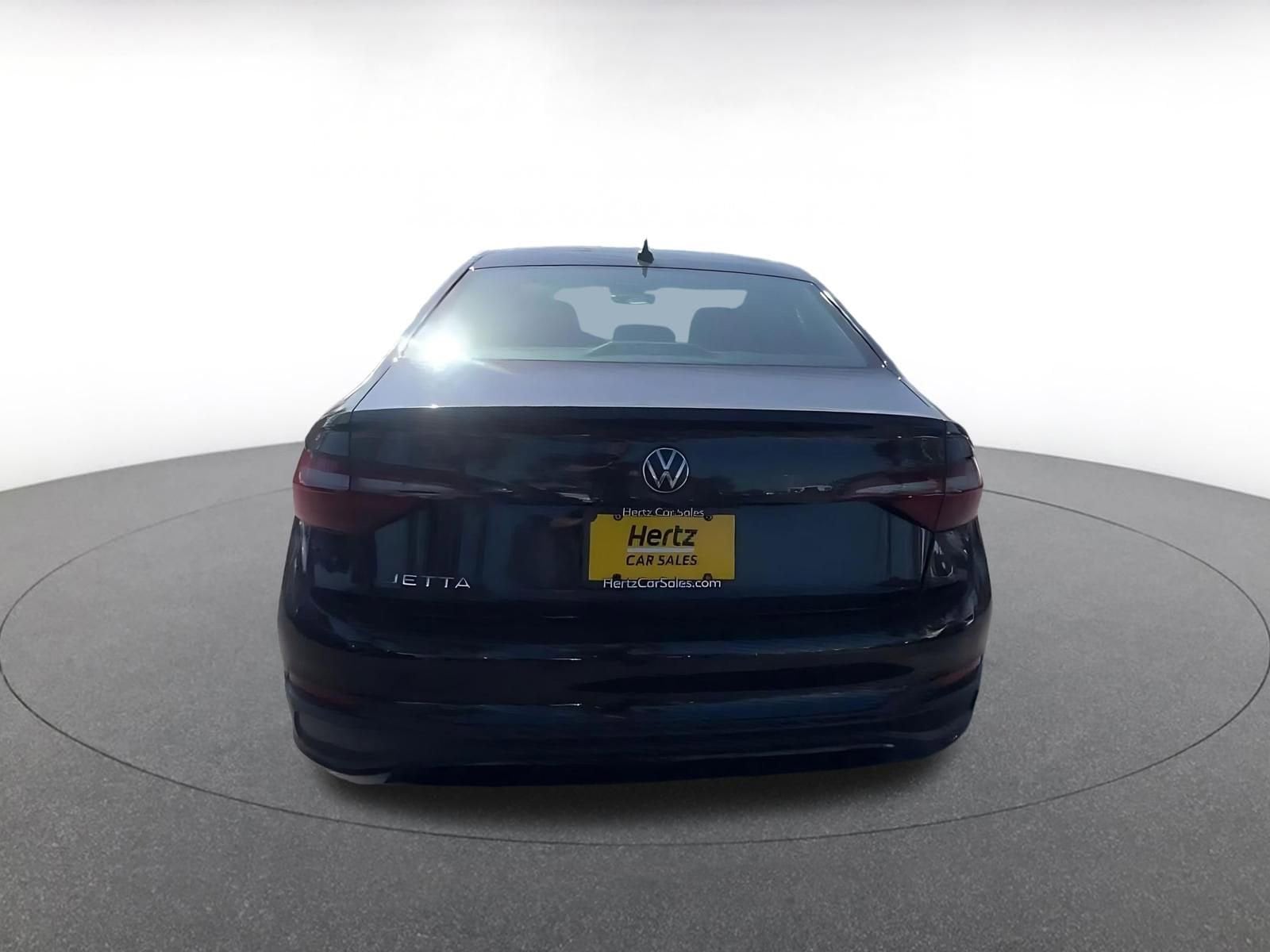 Thumbnail: 2024 Volkswagen Jetta - 4