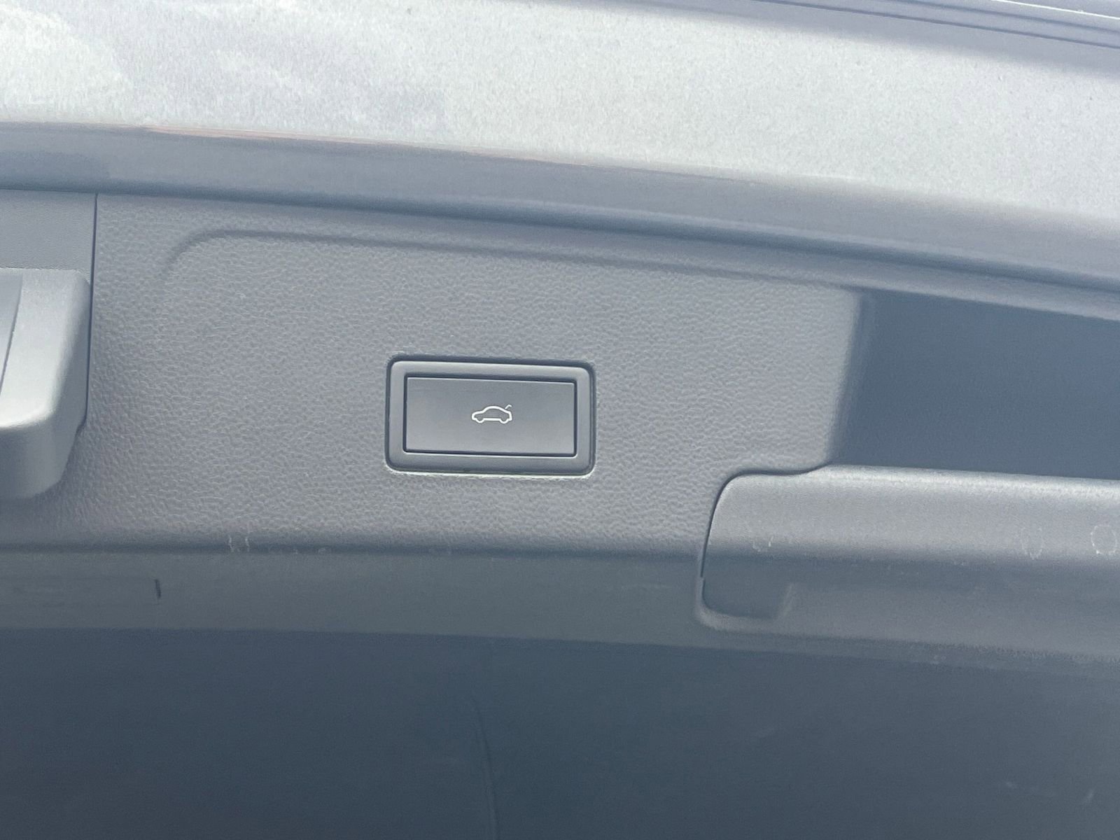 Thumbnail: 2025 Volkswagen Atlas - 23