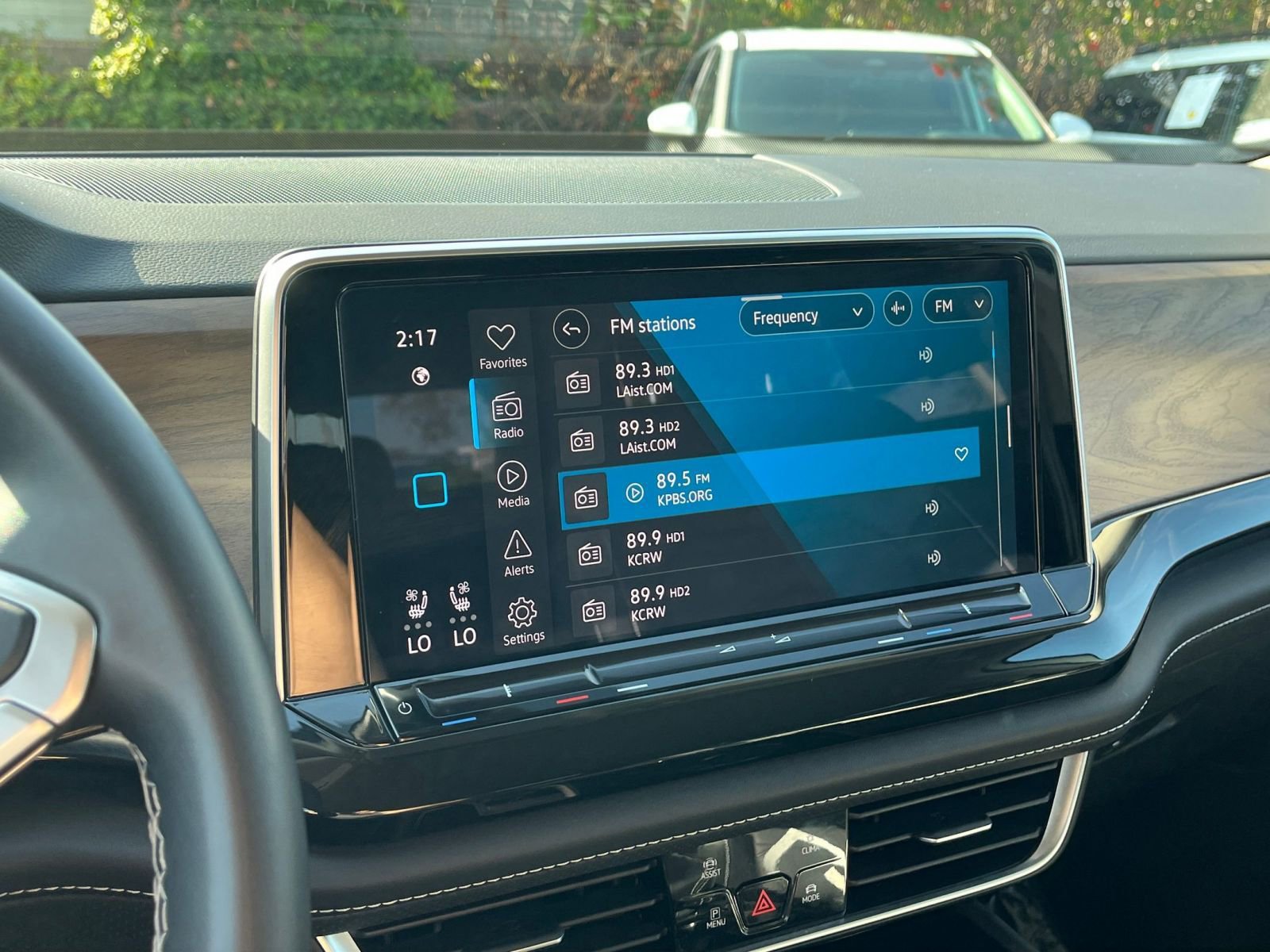 Thumbnail: 2025 Volkswagen Atlas - 21