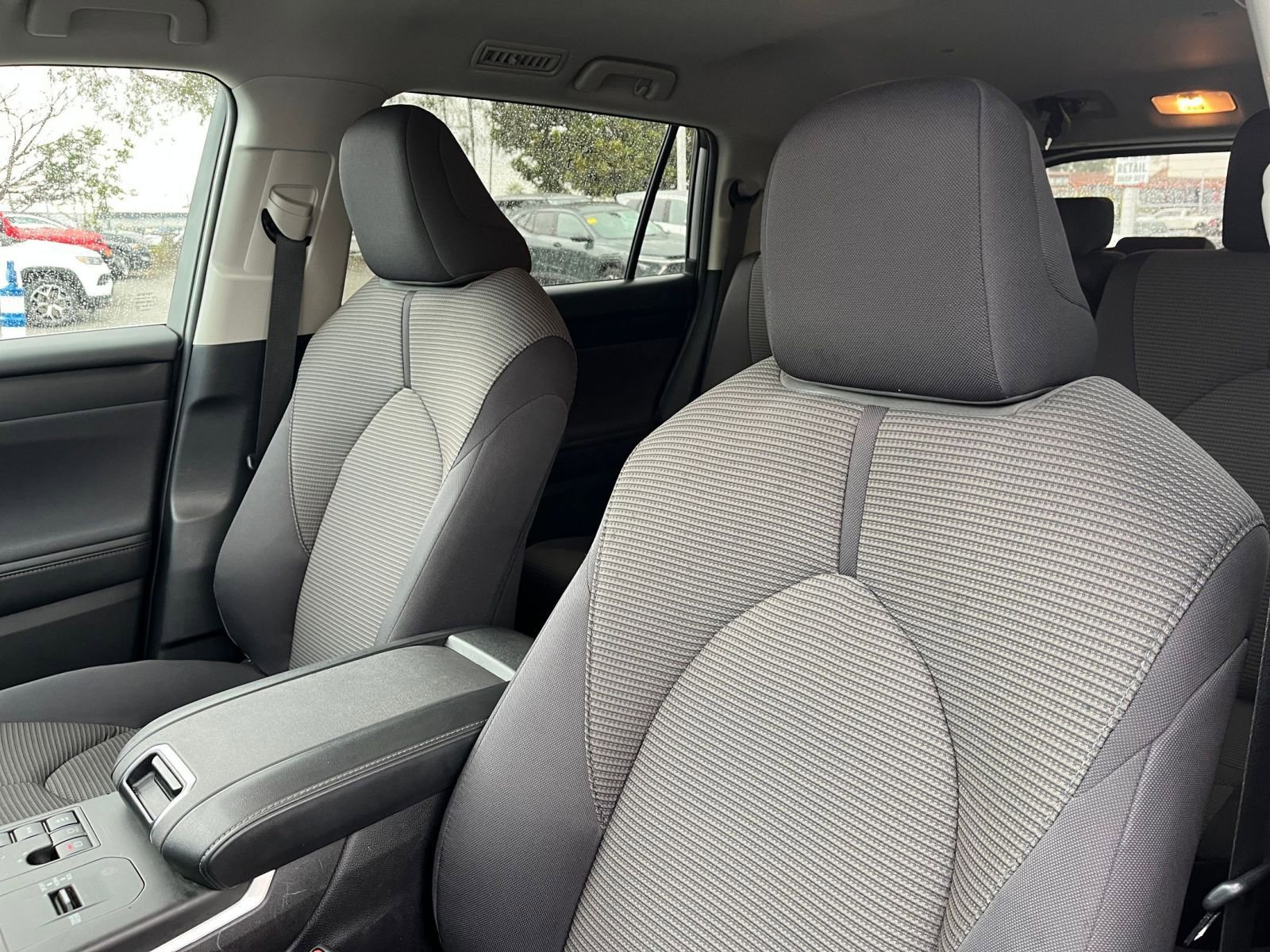 Thumbnail: 2025 Toyota Highlander - 28