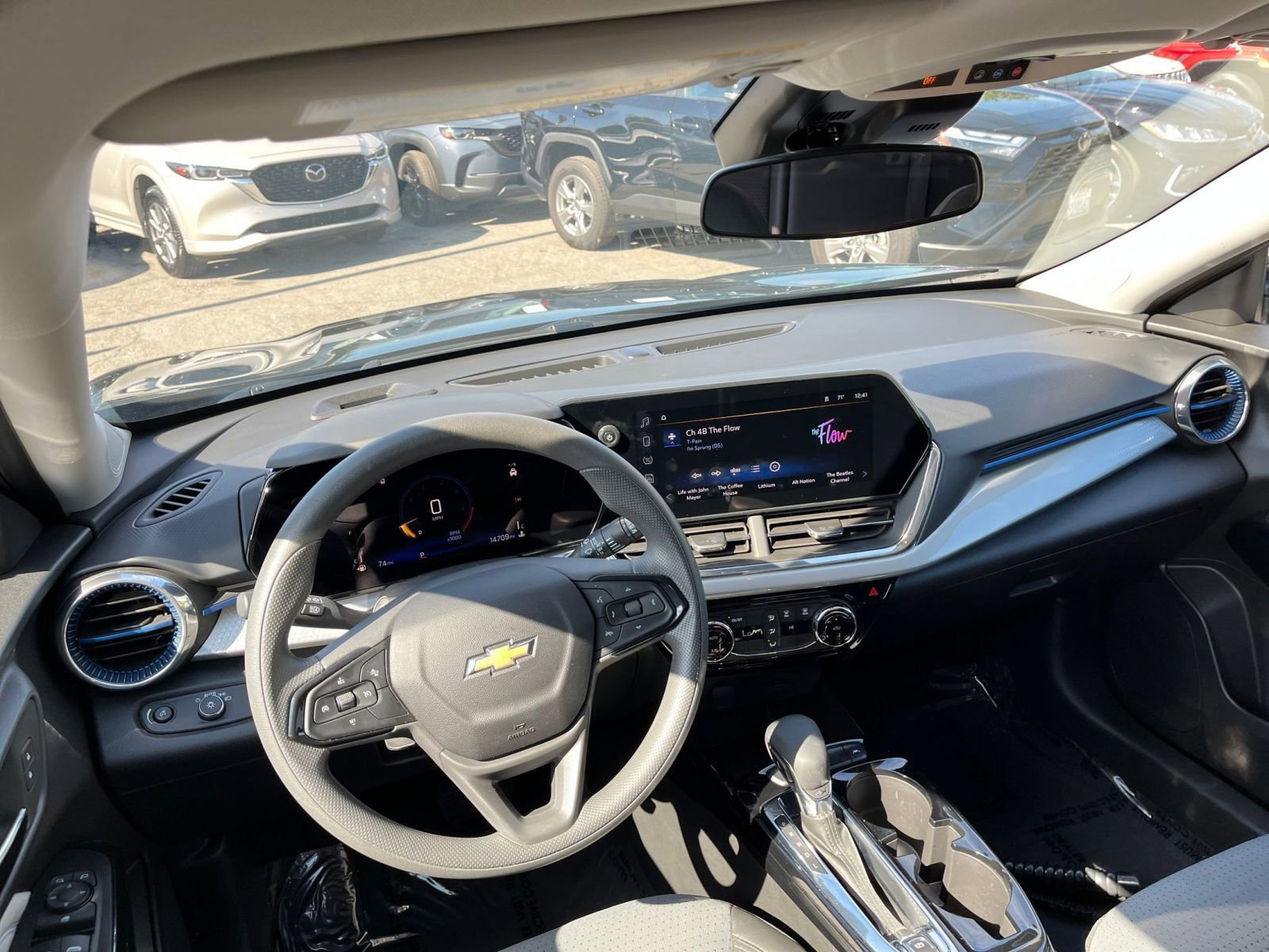 Thumbnail: 2025 Chevrolet Trax - 33