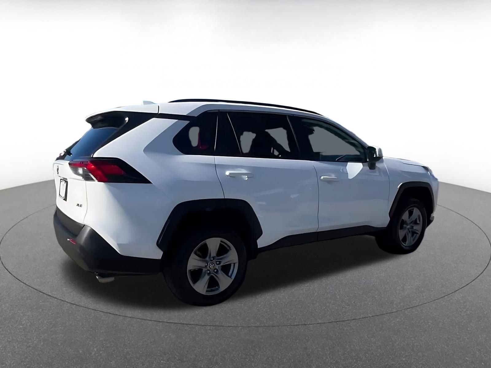 Thumbnail: 2025 Toyota RAV4 - 15