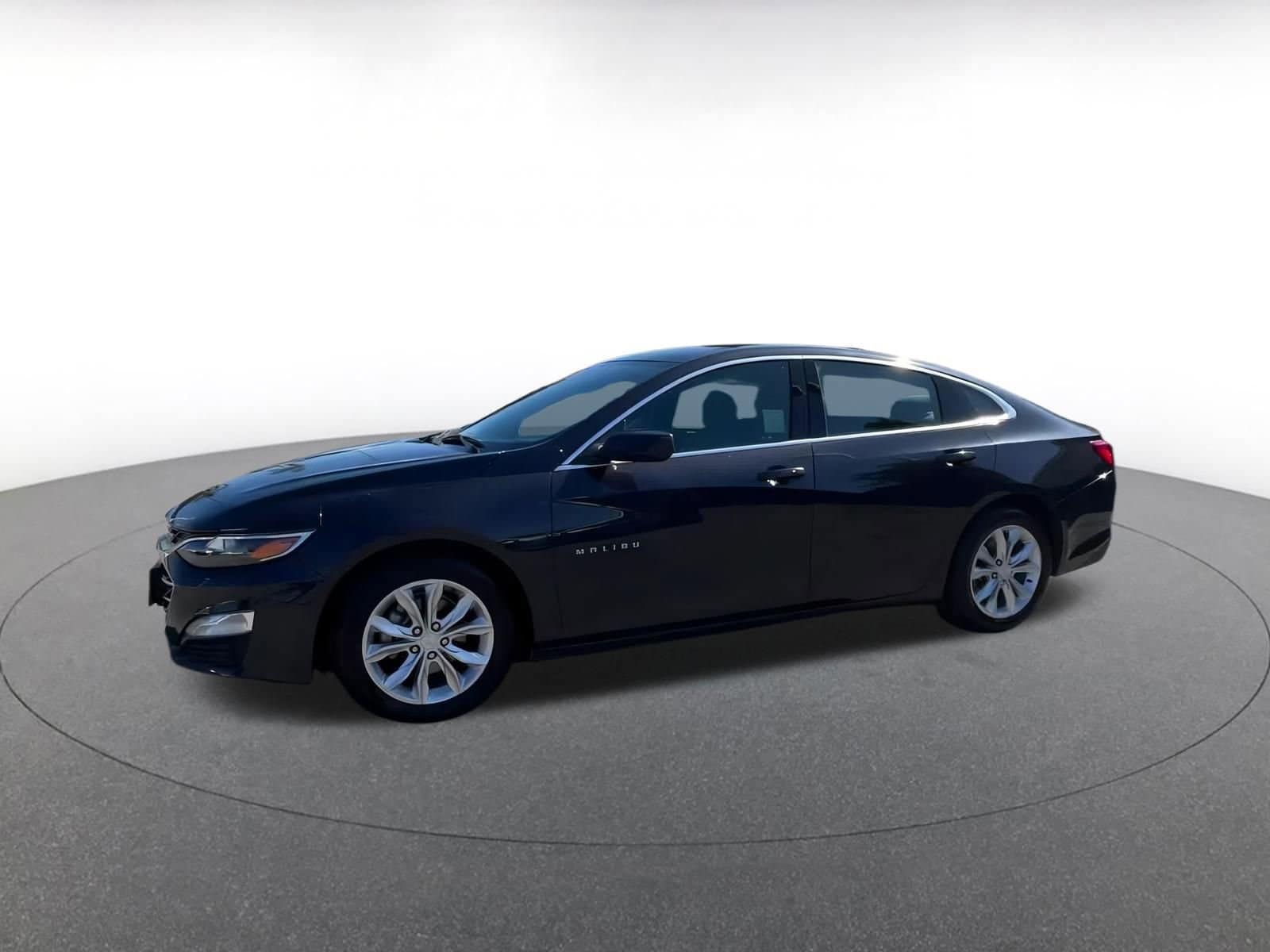 Thumbnail: 2023 Chevrolet Malibu - 6