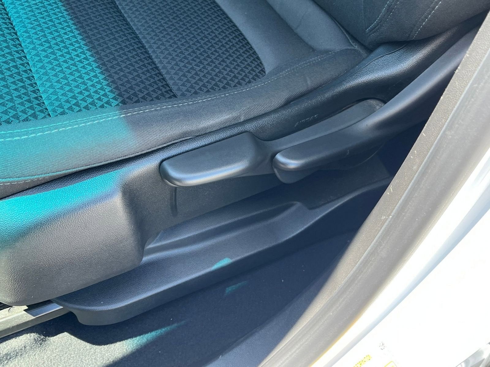 Thumbnail: 2023 Chevrolet Bolt EV - 23