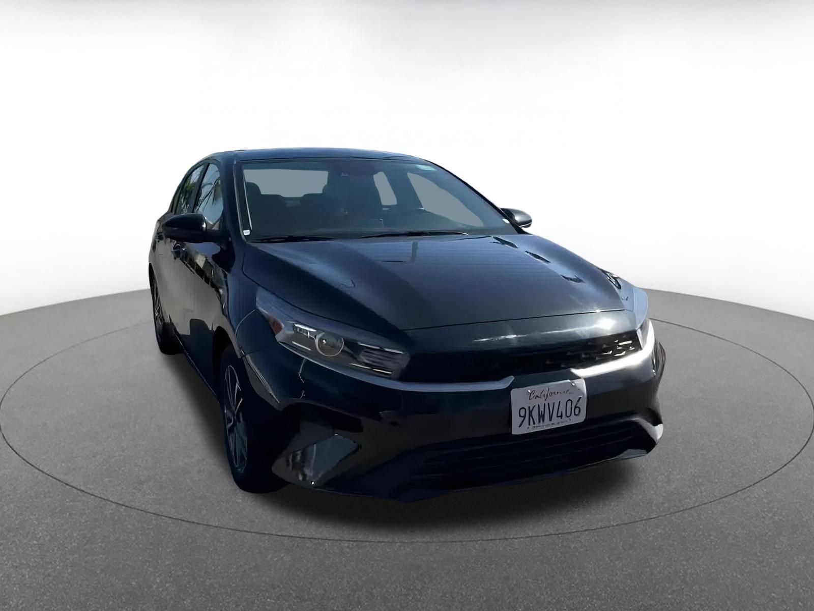 Thumbnail: 2024 Kia Forte - 3