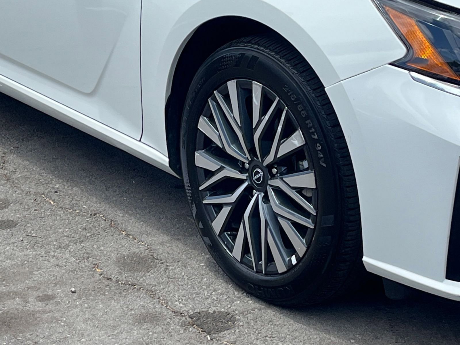 Thumbnail: 2025 Nissan Altima - 31