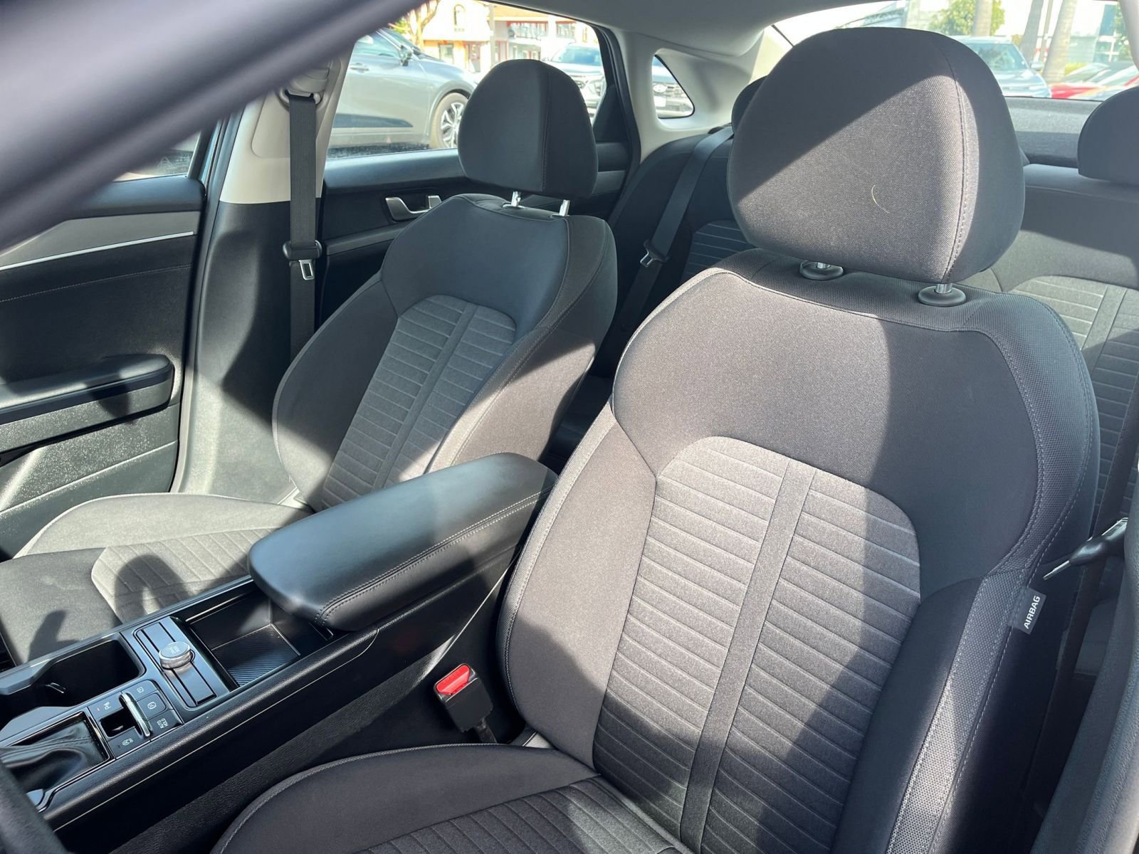 Thumbnail: 2025 Kia K5 - 28