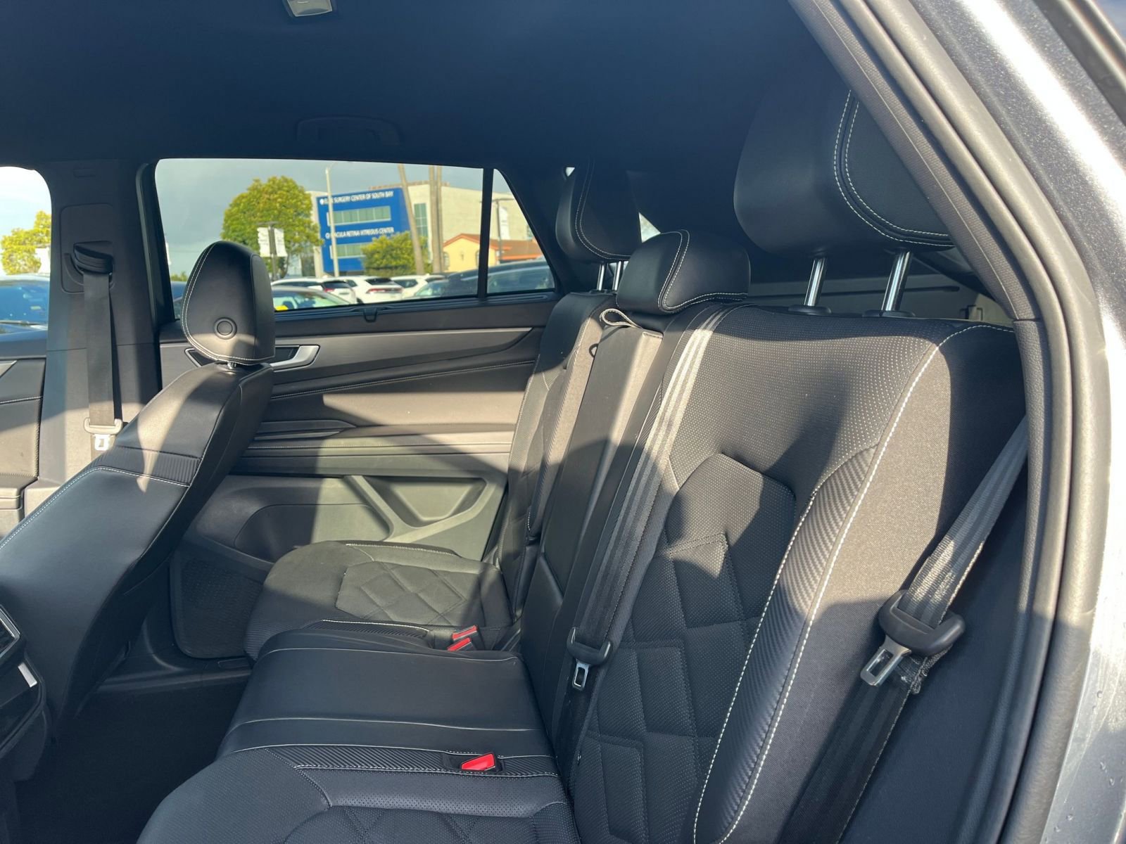 Thumbnail: 2024 Volkswagen Atlas - 25