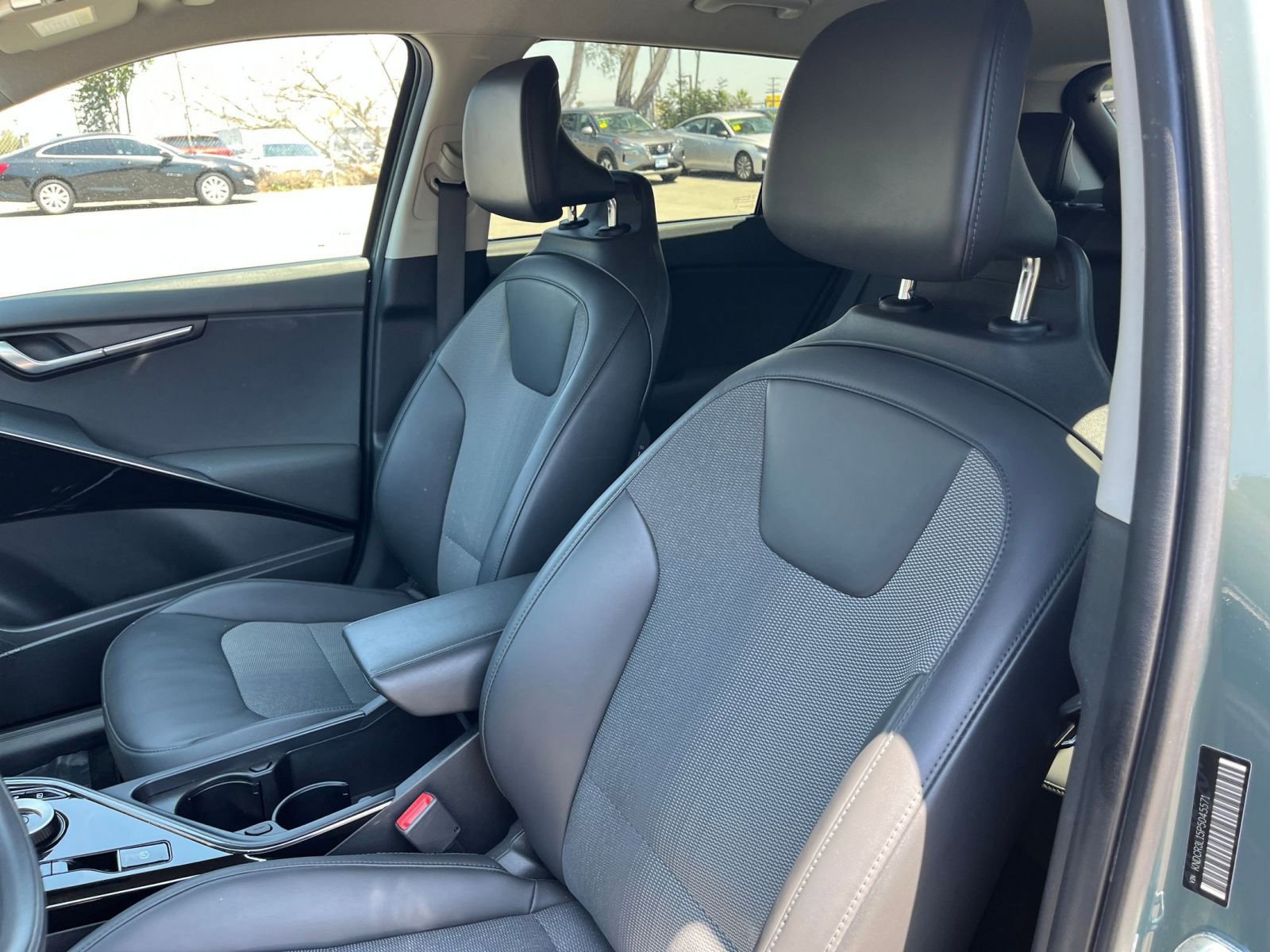 Thumbnail: 2023 Kia Niro - 26
