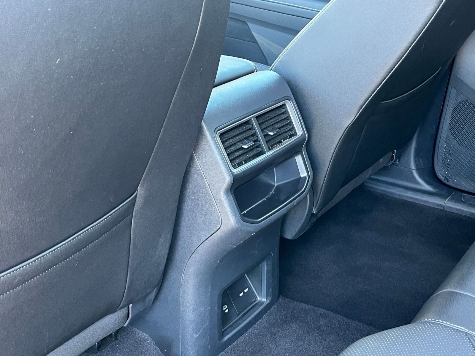 Thumbnail: 2025 Volkswagen Atlas - 24