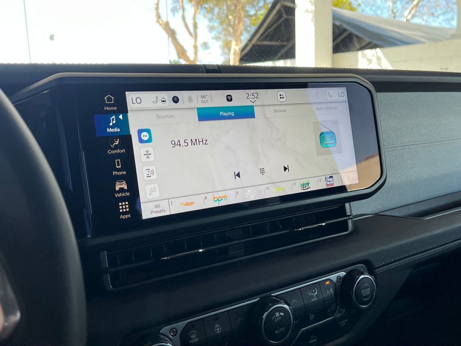 Thumbnail: 2025 Jeep Wrangler - 21