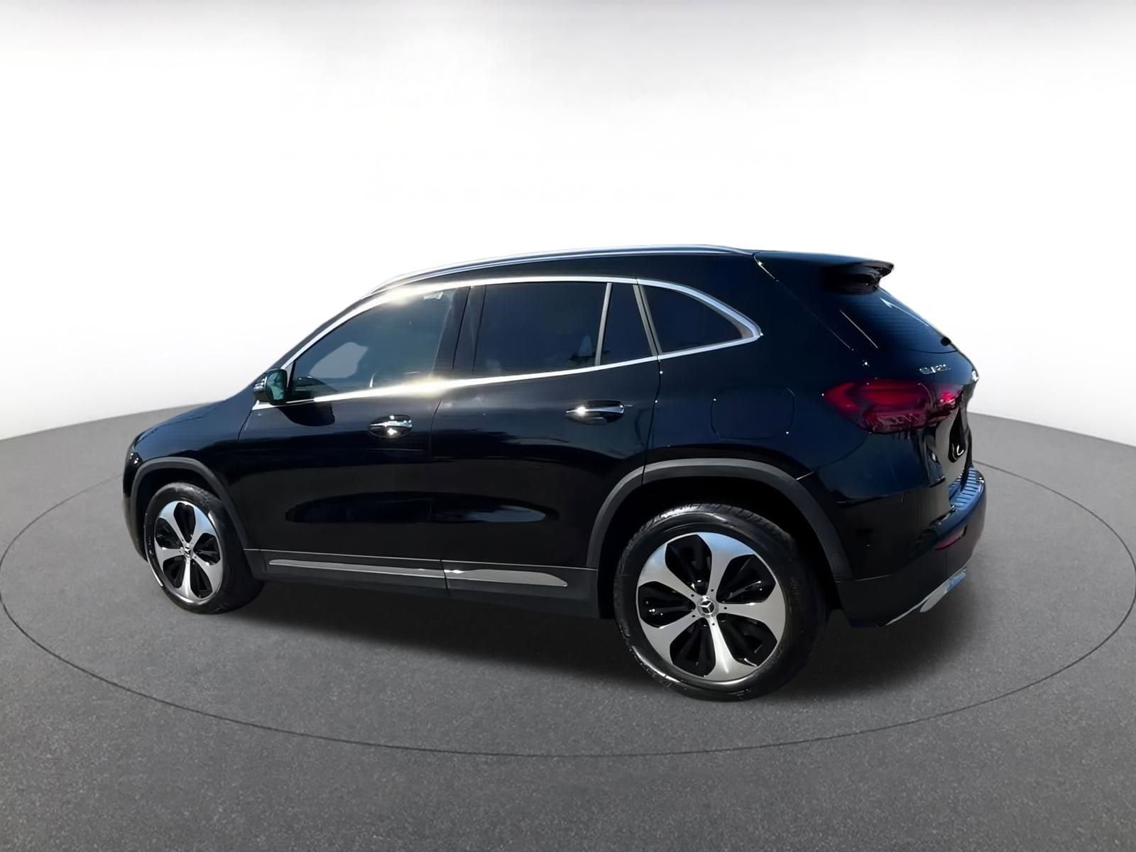 Thumbnail: 2025 Mercedes-Benz GLA - 10