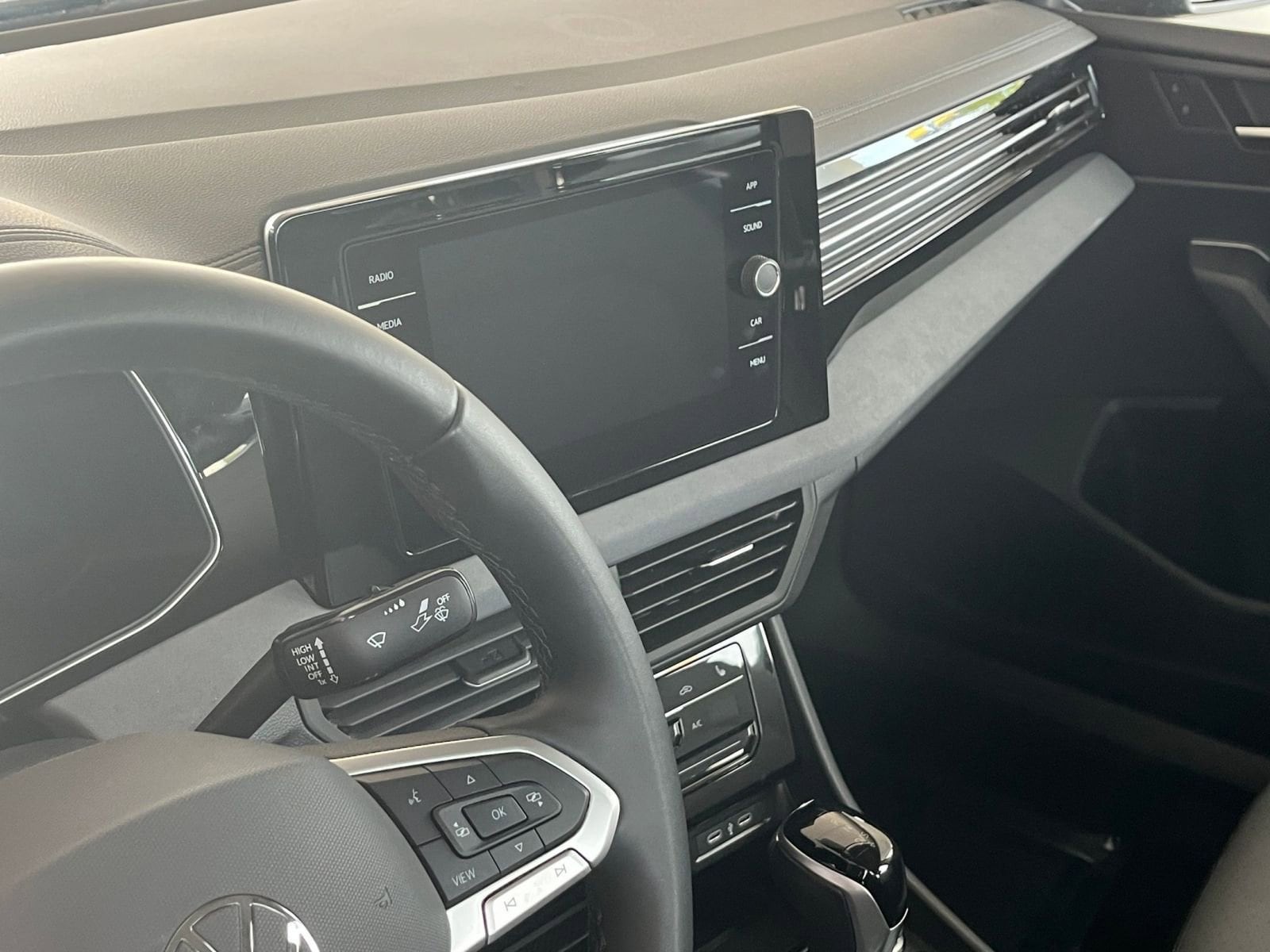 Thumbnail: 2025 Volkswagen Jetta - 18