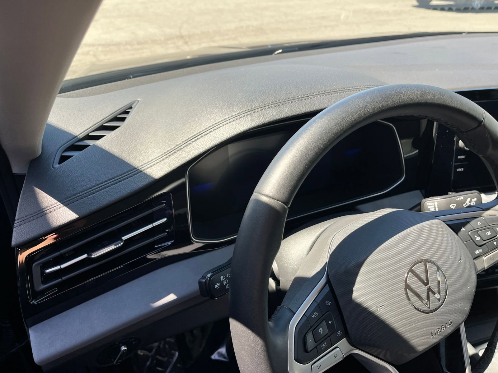 Thumbnail: 2025 Volkswagen Jetta - 34