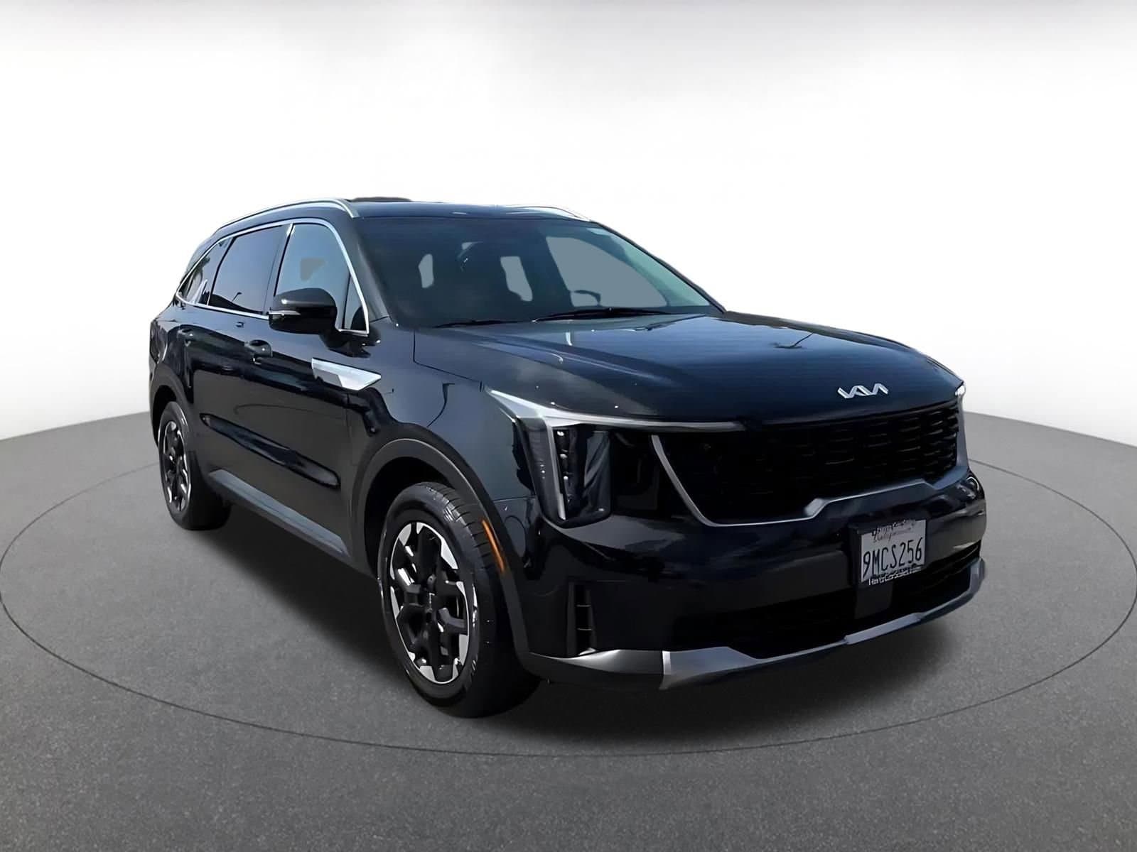 Thumbnail: 2024 Kia Sorento - 3