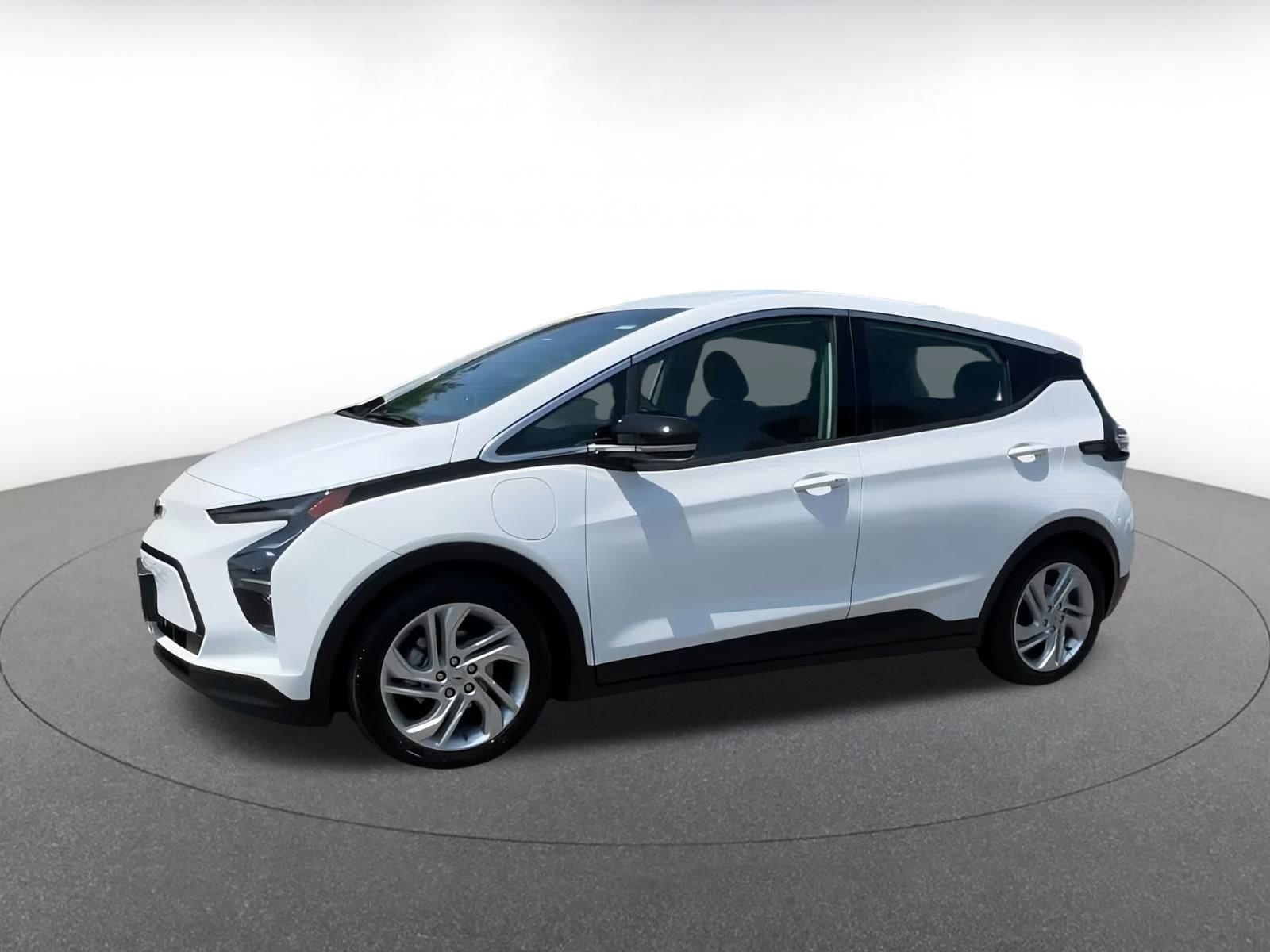 Thumbnail: 2023 Chevrolet Bolt EV - 6